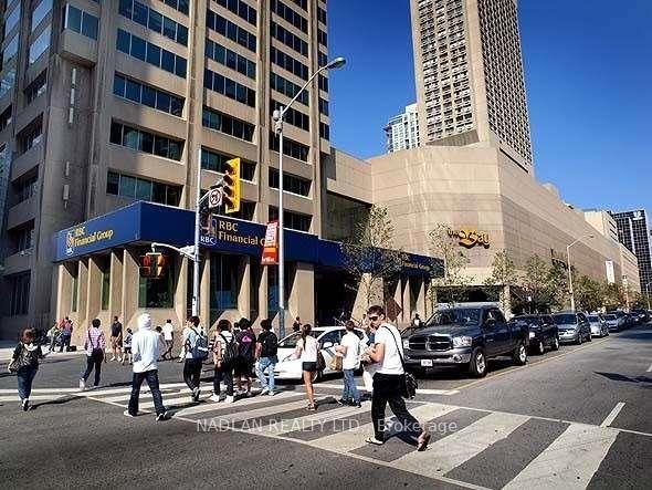 Photo 17 of Unit 1603, 8 Park Road, Toronto, Rosedale-Moore Park — HOMEH