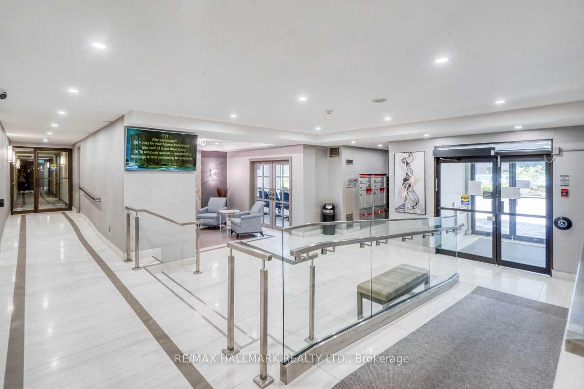 Photo 3 of Unit 801, 20 Baif Boulevard, Richmond Hill, North Richvale — HOMEH