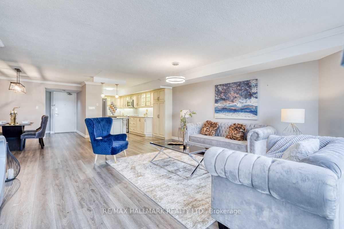 Photo 8 of Unit 801, 20 Baif Boulevard, Richmond Hill, North Richvale — HOMEH
