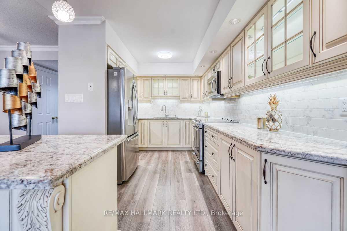 Photo 17 of Unit 801, 20 Baif Boulevard, Richmond Hill, North Richvale — HOMEH