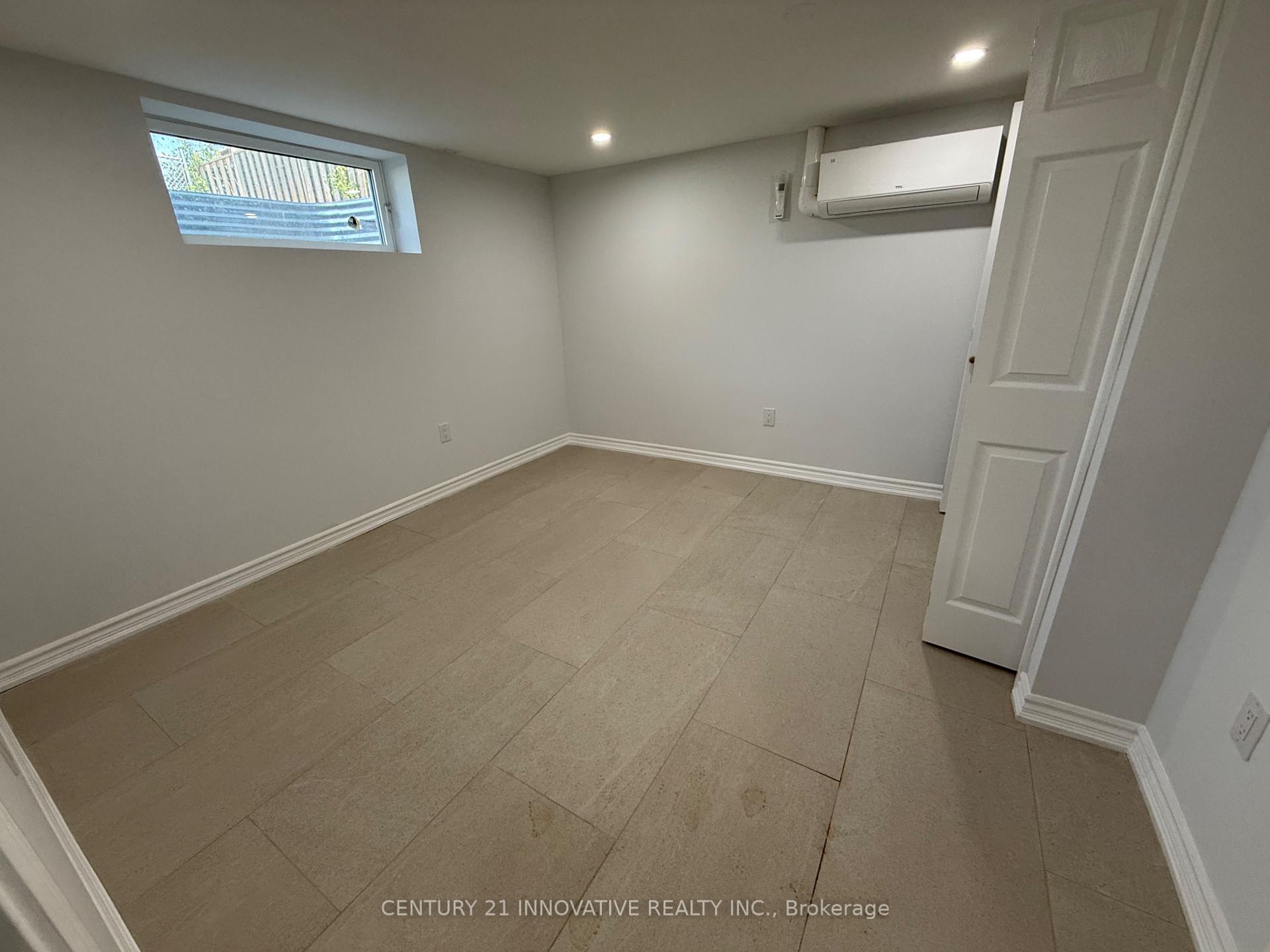Photo 4 of Unit A, 541 Chamberlain Road, Burlington, Shoreacres — HOMEH