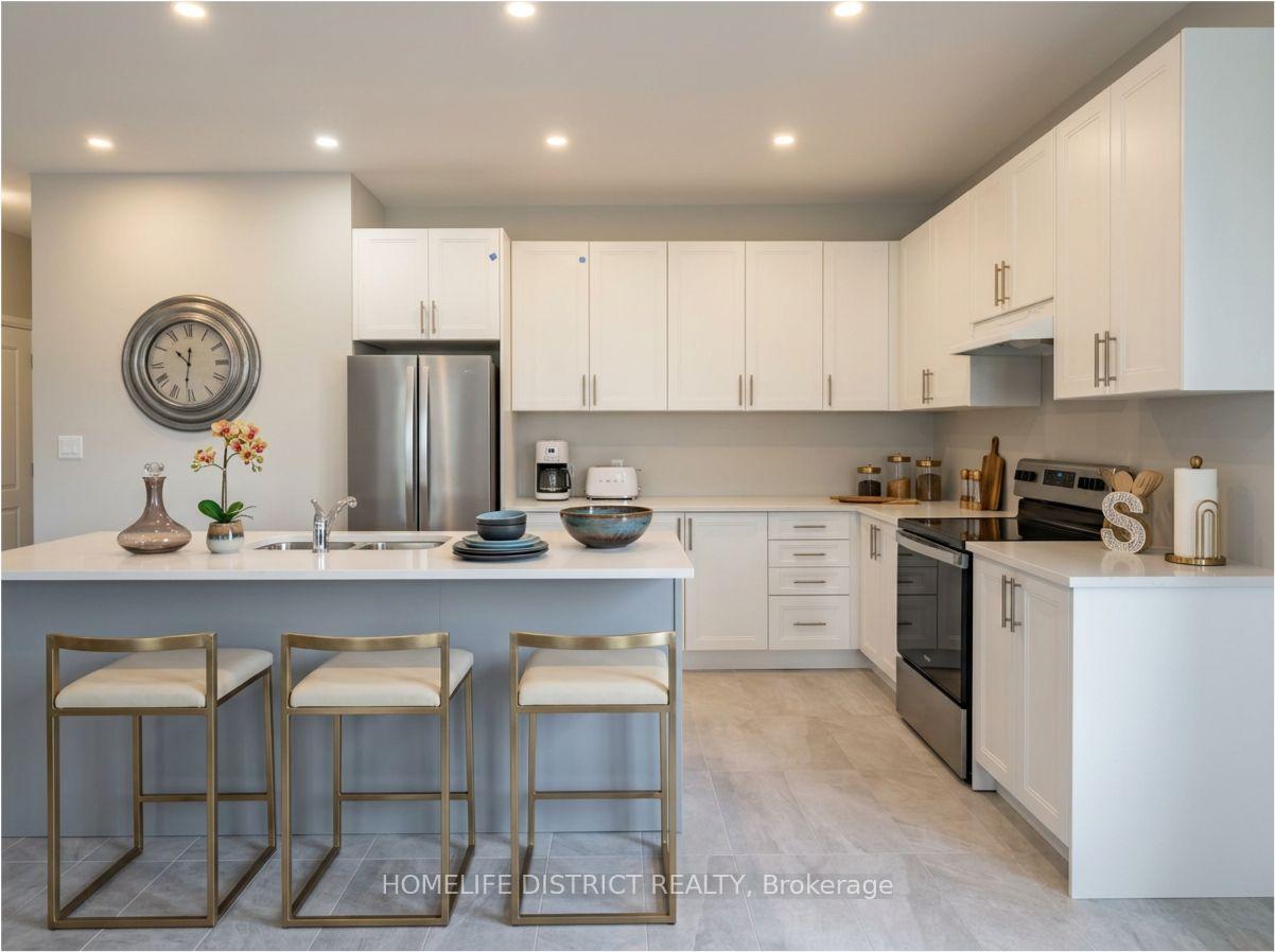 Photo 3 of 127 Gibbons Street, Oshawa, McLaughlin — HOMEH