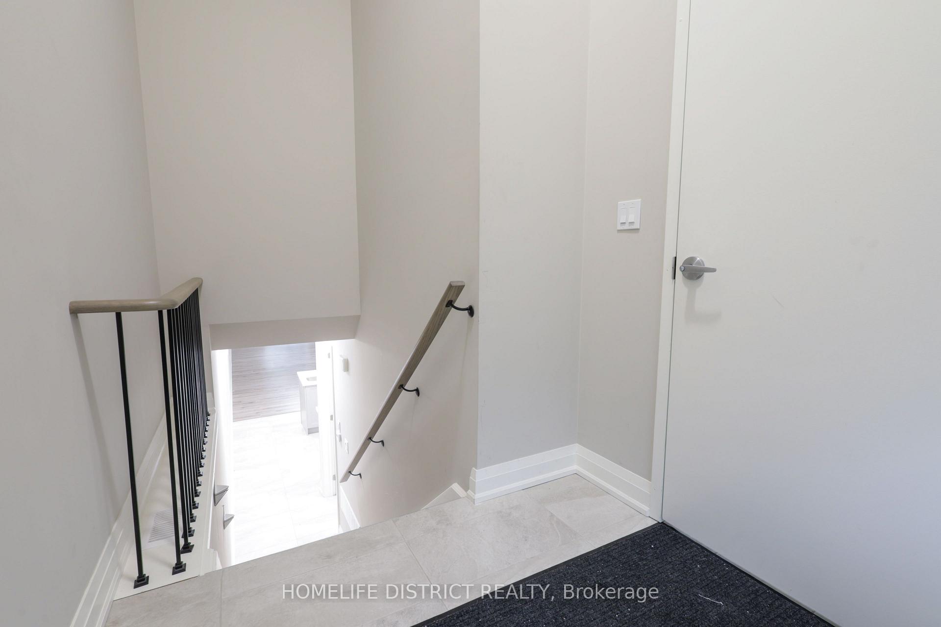 Photo 11 of 127 Gibbons Street, Oshawa, McLaughlin — HOMEH