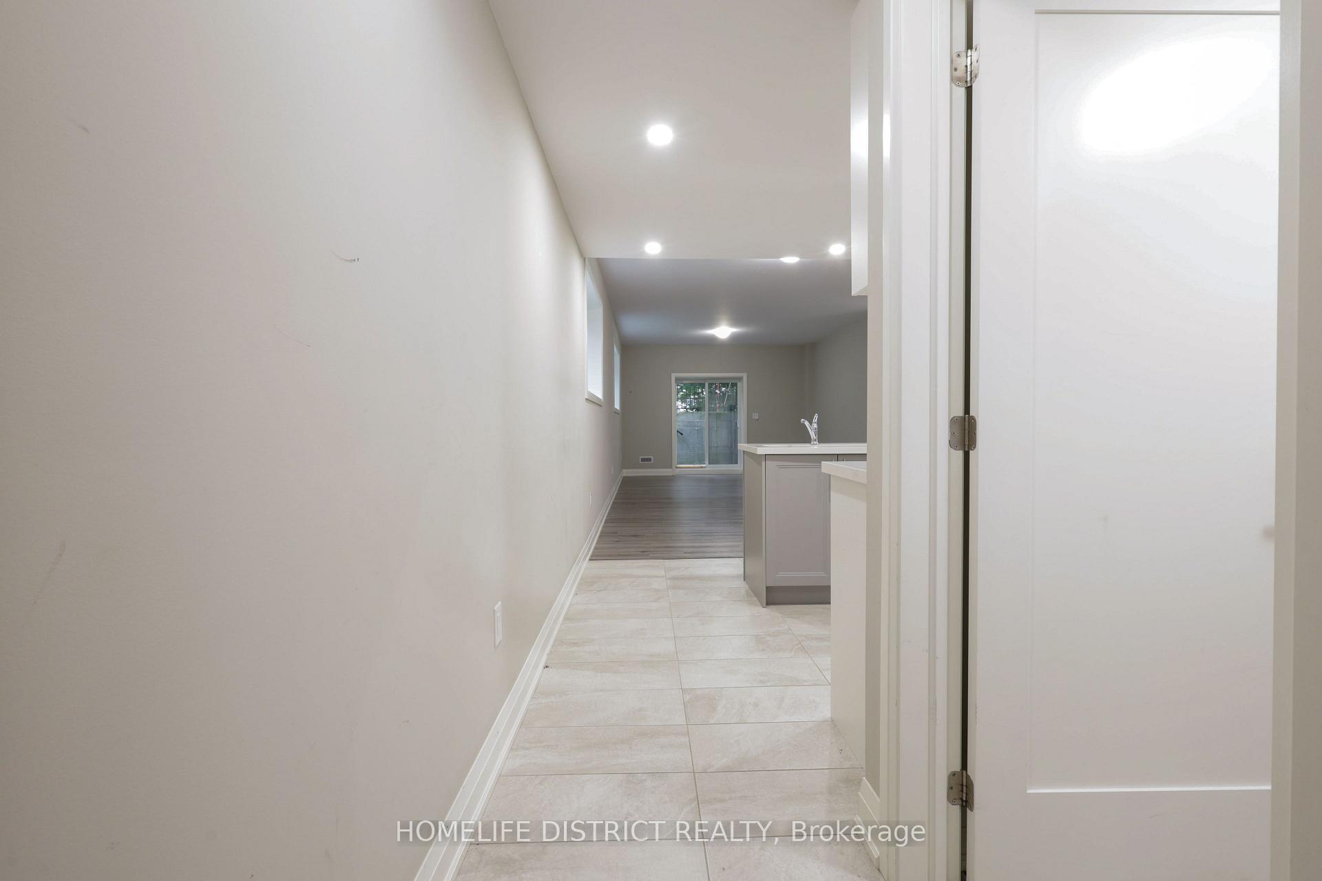 Photo 12 of 127 Gibbons Street, Oshawa, McLaughlin — HOMEH