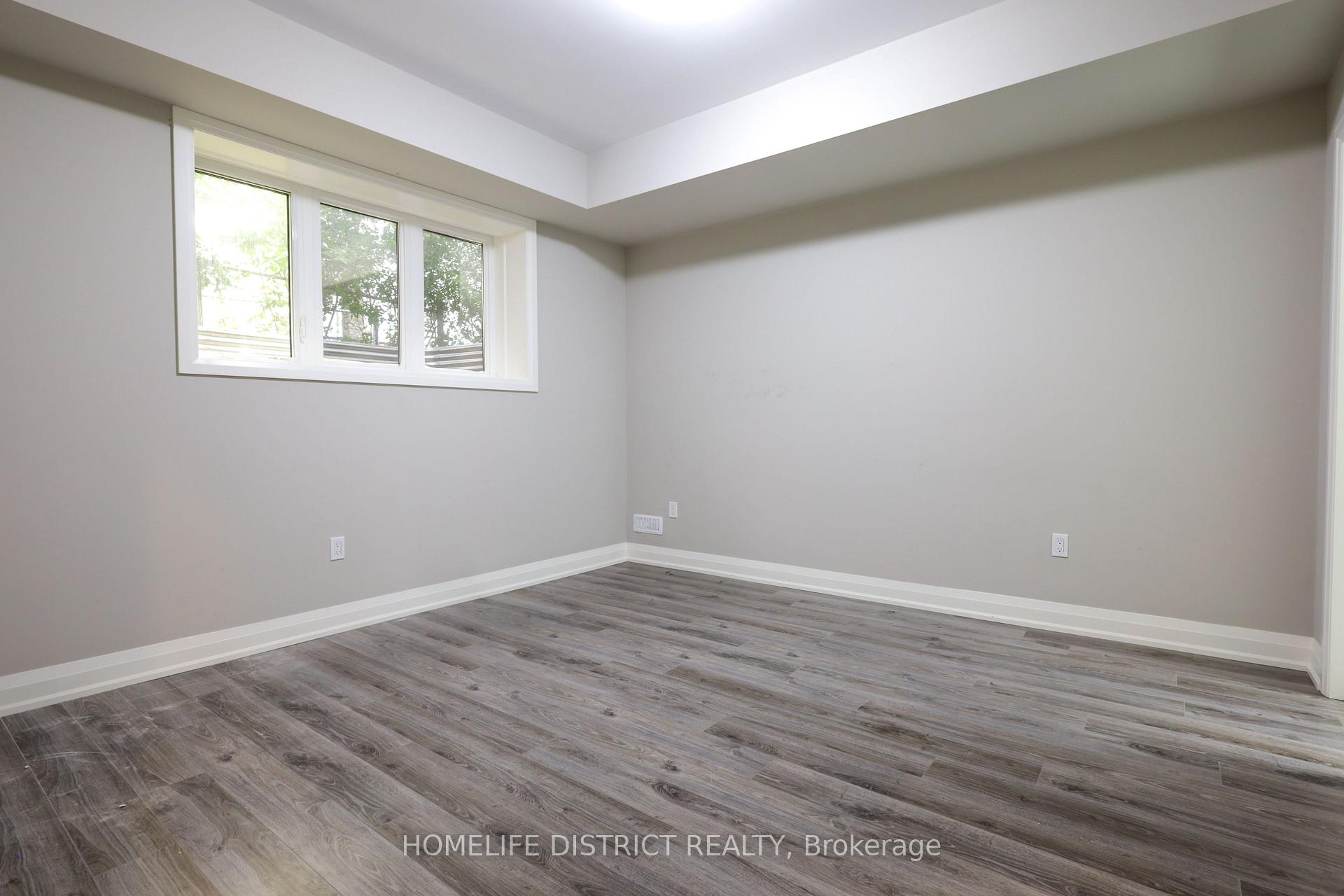 Photo 23 of 127 Gibbons Street, Oshawa, McLaughlin — HOMEH