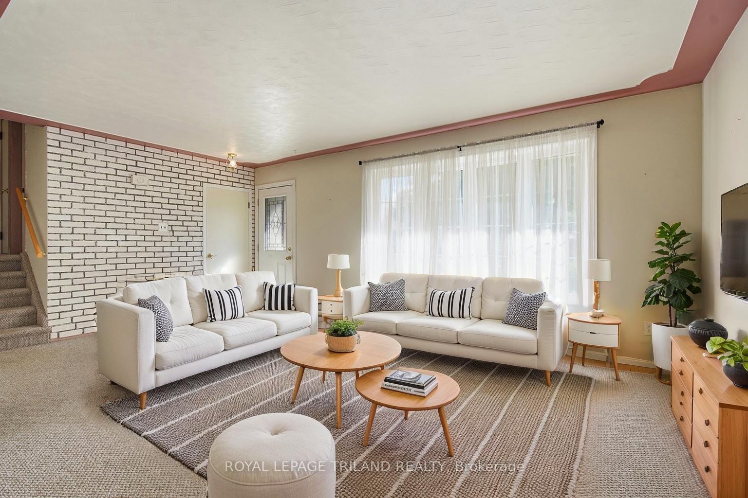 Photo 6 of 1175 Lancaster Street, London, East D — HOMEH