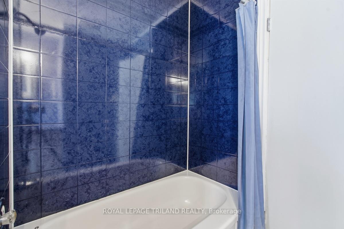 Photo 16 of 1175 Lancaster Street, London, East D — HOMEH