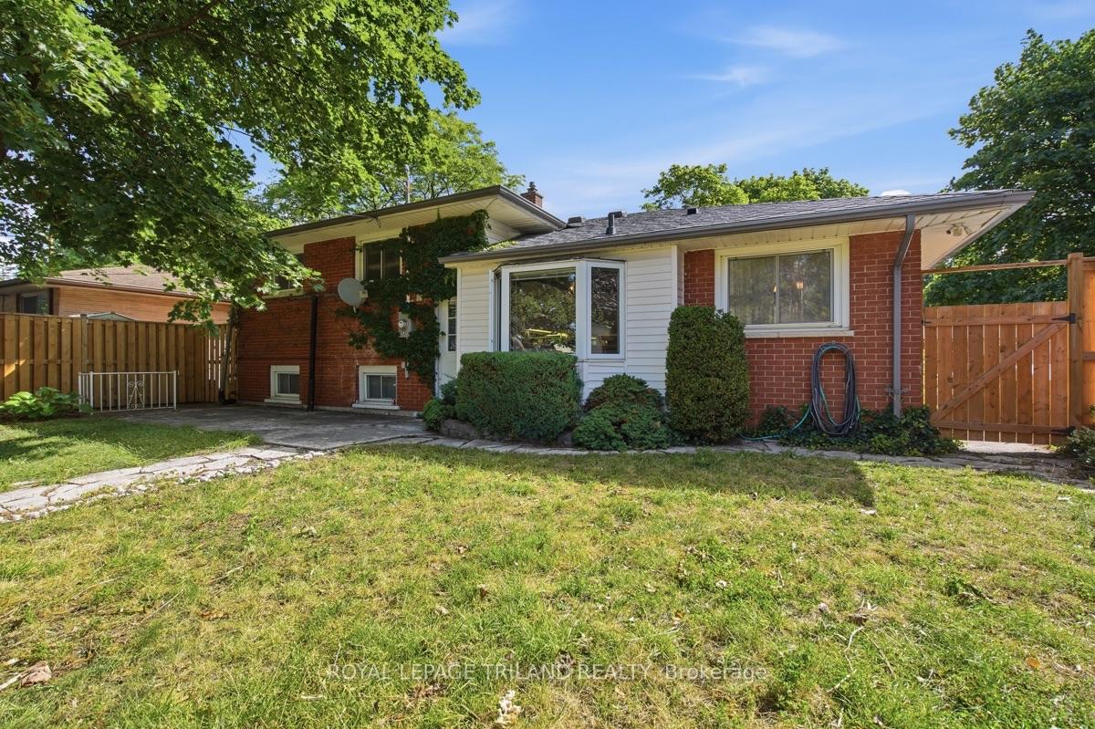 Photo 32 of 1175 Lancaster Street, London, East D — HOMEH