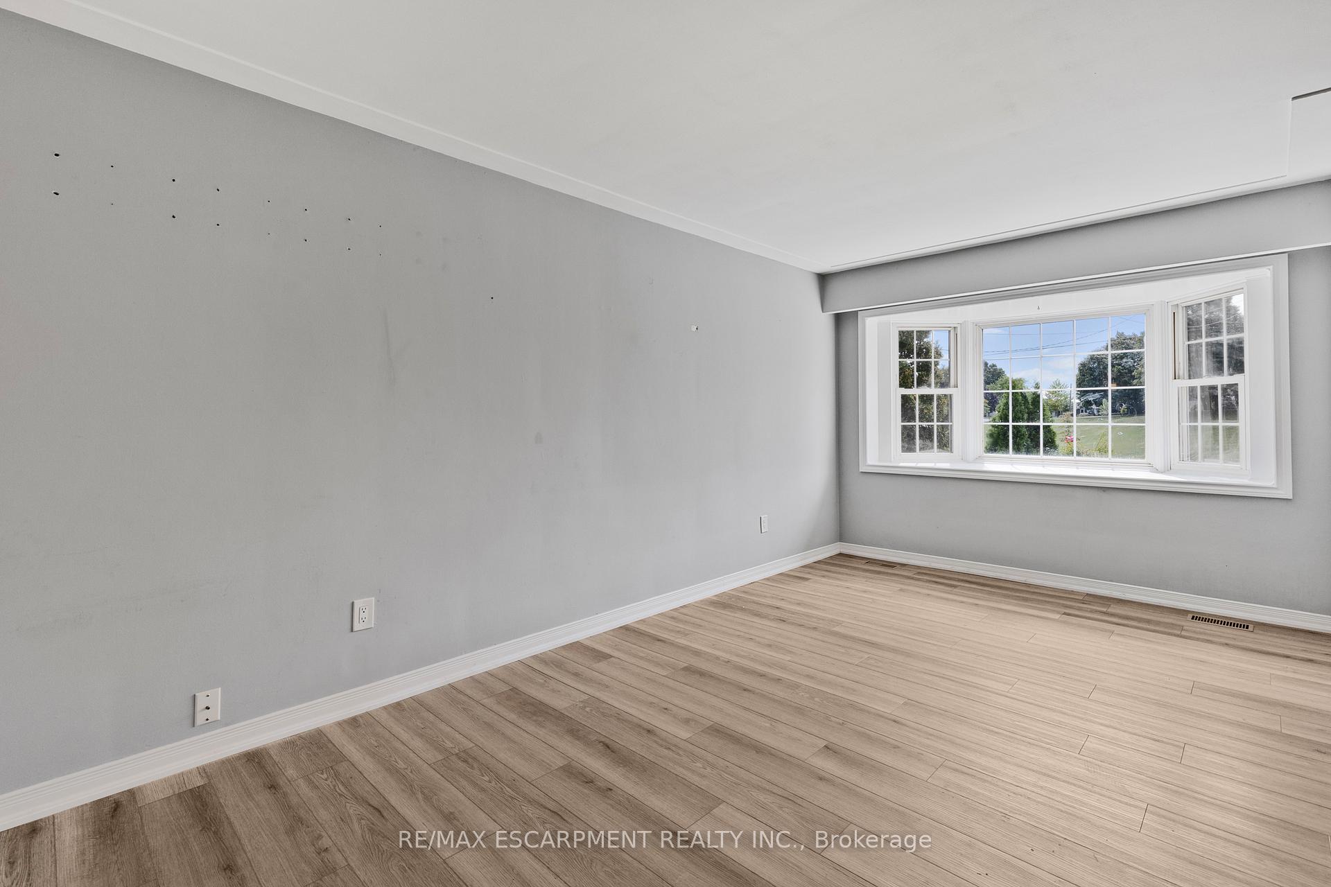 Photo 5 of Unit Main, 71 Organ Crescent, Hamilton, Huntington — HOMEH