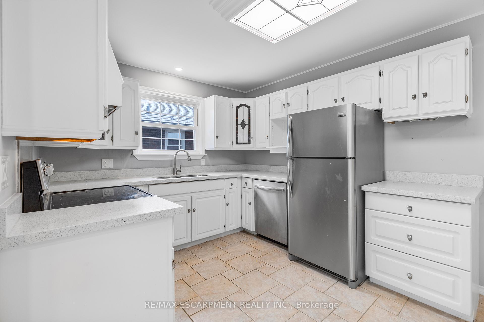 Photo 9 of Unit Main, 71 Organ Crescent, Hamilton, Huntington — HOMEH