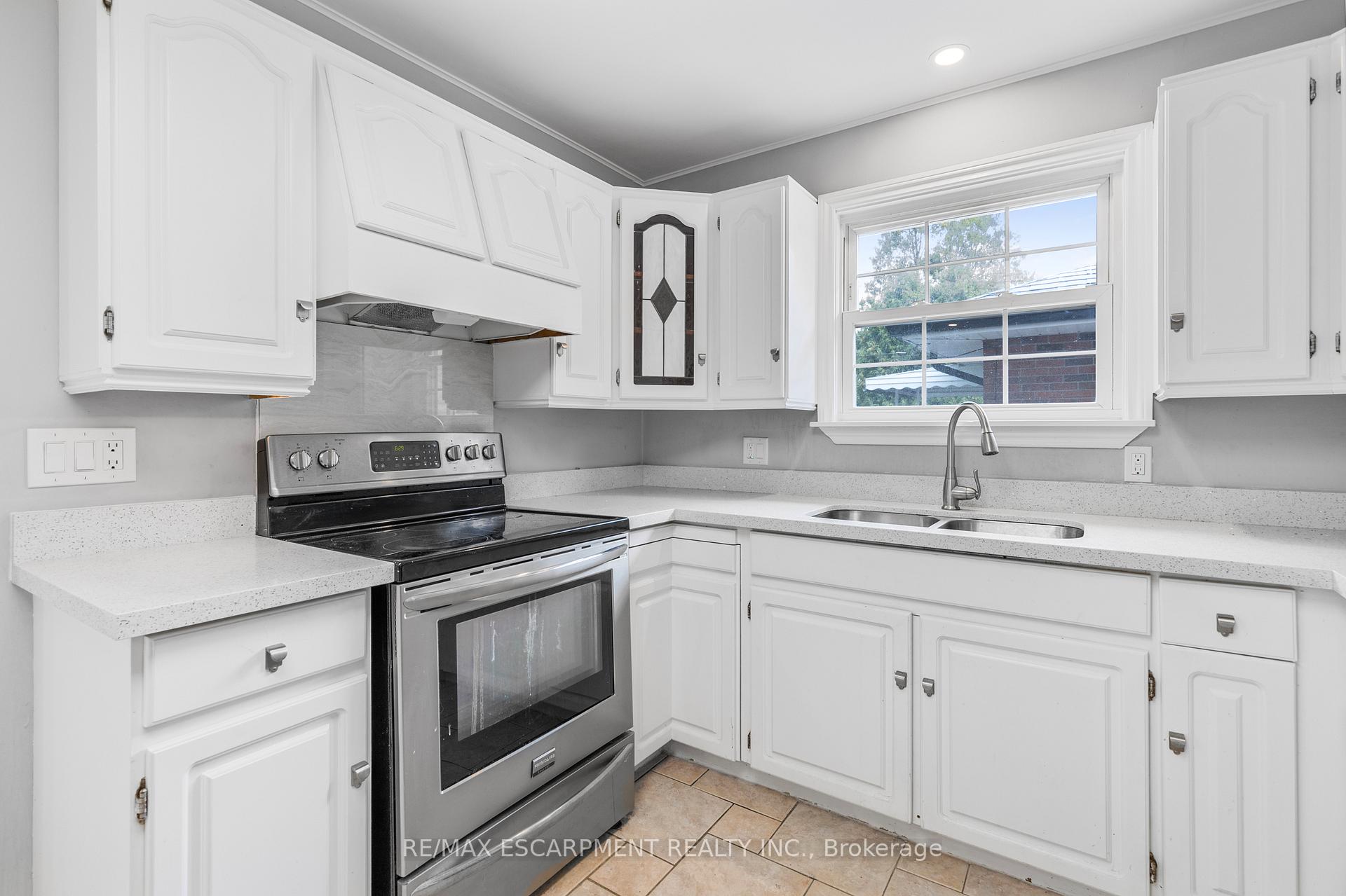 Photo 10 of Unit Main, 71 Organ Crescent, Hamilton, Huntington — HOMEH