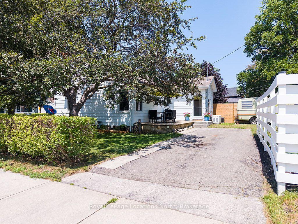 Photo 17 of 457 Maple Street, Collingwood — HOMEH