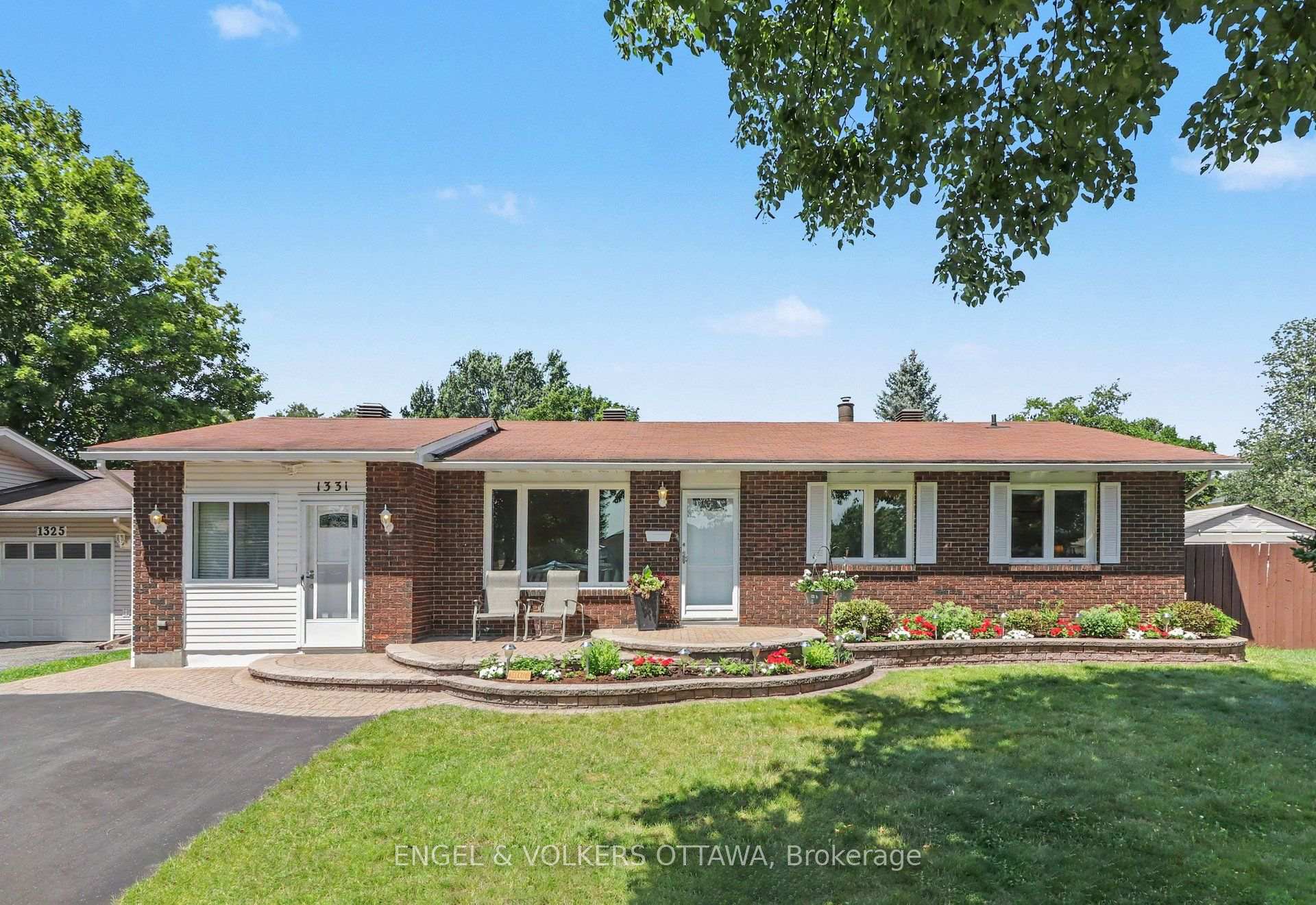 Photo 2 of 1331 Alloway Crescent, Ottawa, Carson Meadows — HOMEH