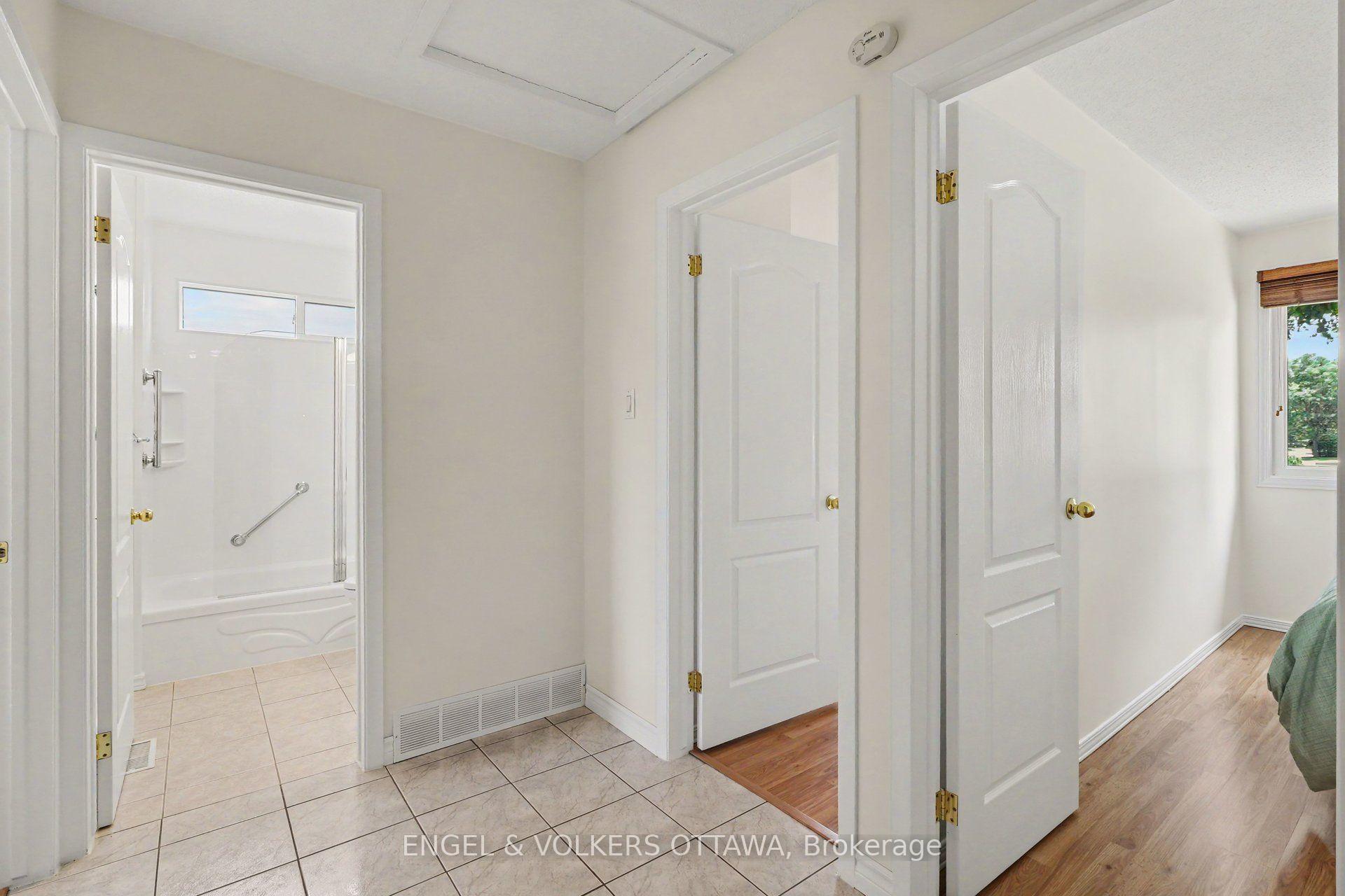 Photo 13 of 1331 Alloway Crescent, Ottawa, Carson Meadows — HOMEH