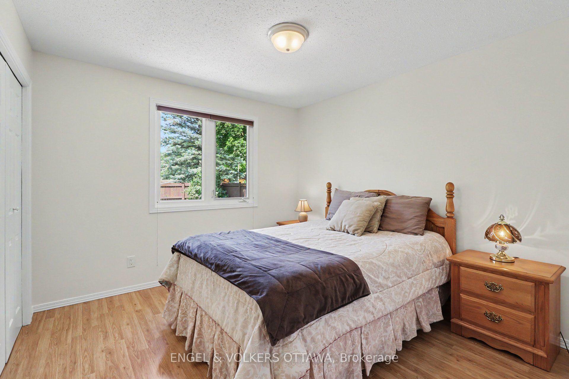 Photo 14 of 1331 Alloway Crescent, Ottawa, Carson Meadows — HOMEH