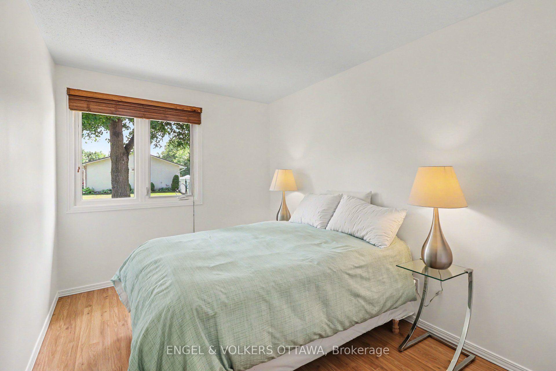 Photo 16 of 1331 Alloway Crescent, Ottawa, Carson Meadows — HOMEH