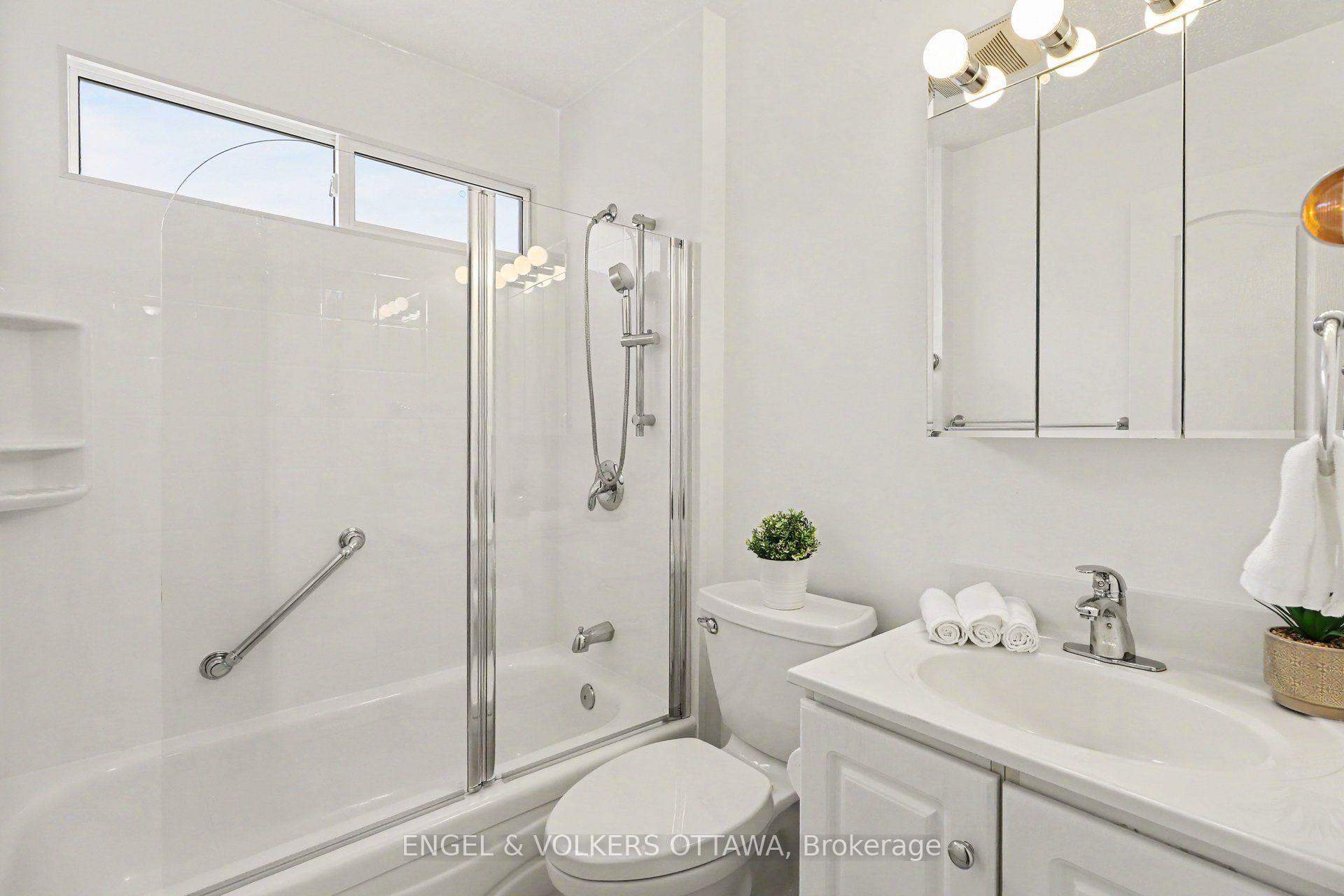 Photo 17 of 1331 Alloway Crescent, Ottawa, Carson Meadows — HOMEH