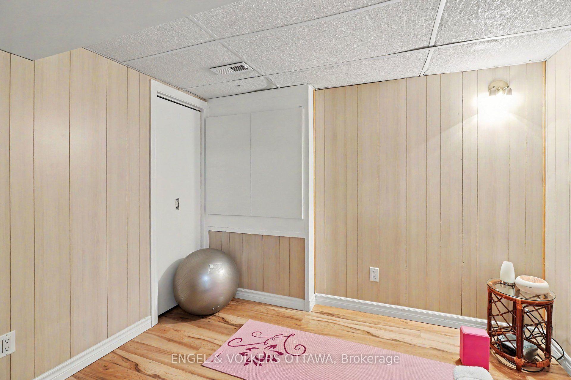 Photo 18 of 1331 Alloway Crescent, Ottawa, Carson Meadows — HOMEH