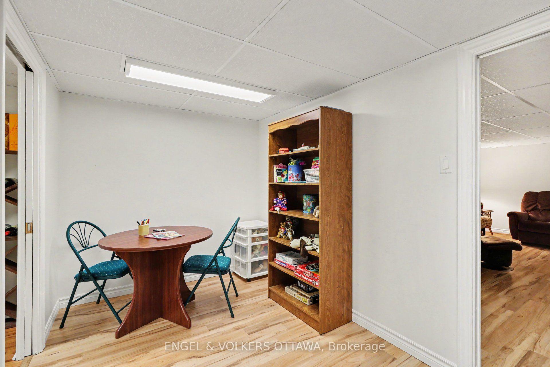 Photo 23 of 1331 Alloway Crescent, Ottawa, Carson Meadows — HOMEH