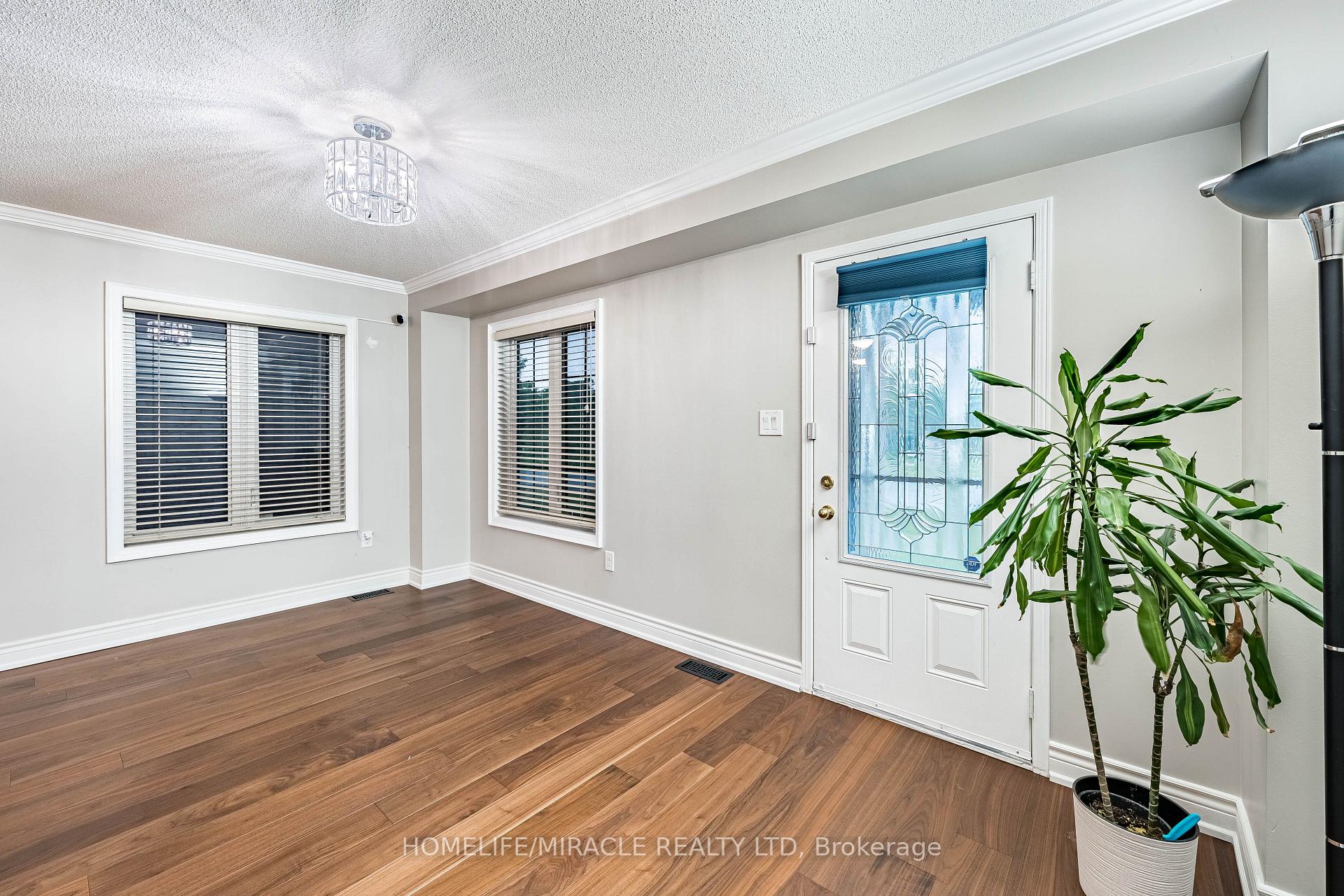 Photo 7 of 419 Rossland Road E, Ajax, Central East — HOMEH
