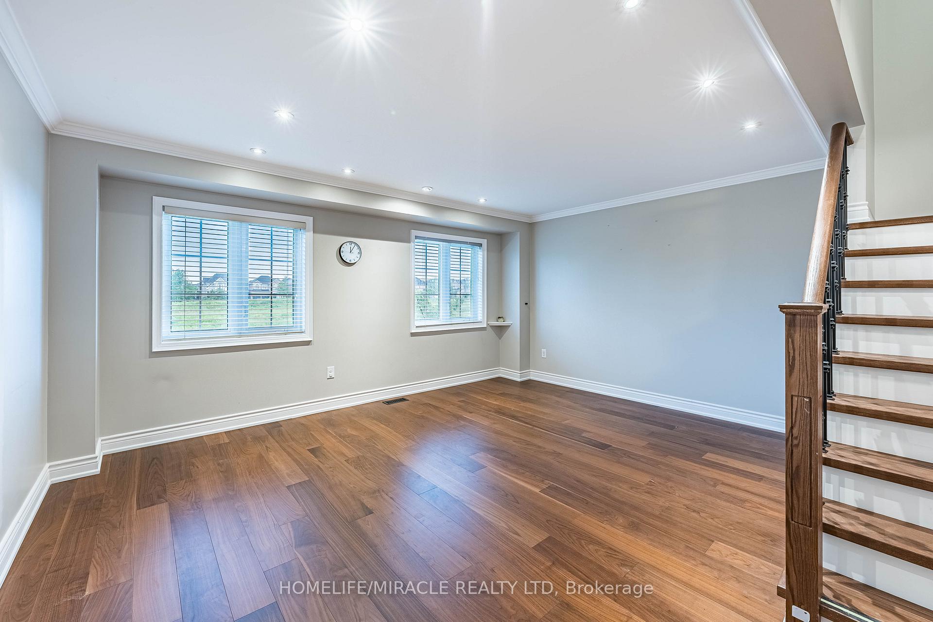 Photo 9 of 419 Rossland Road E, Ajax, Central East — HOMEH