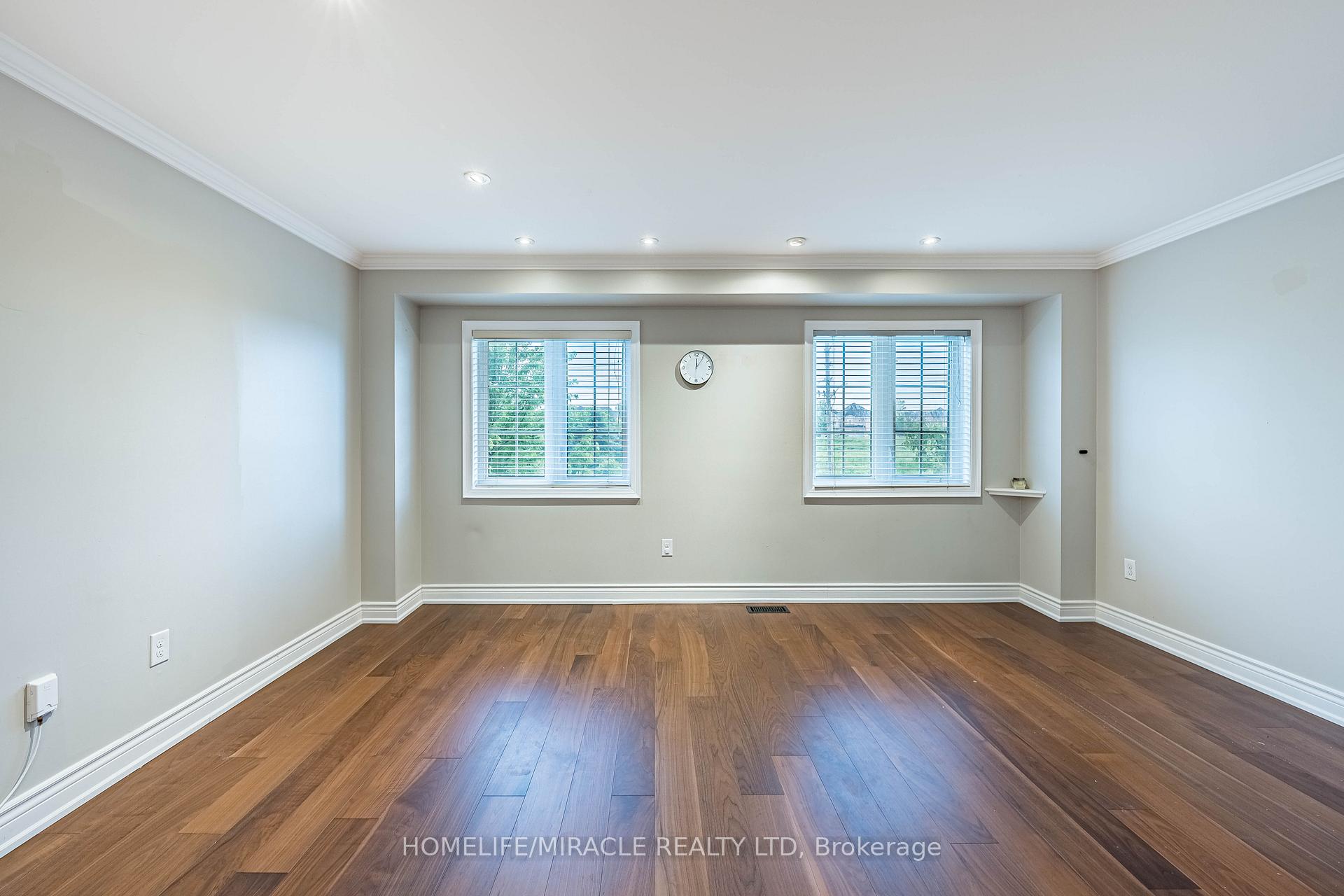 Photo 11 of 419 Rossland Road E, Ajax, Central East — HOMEH