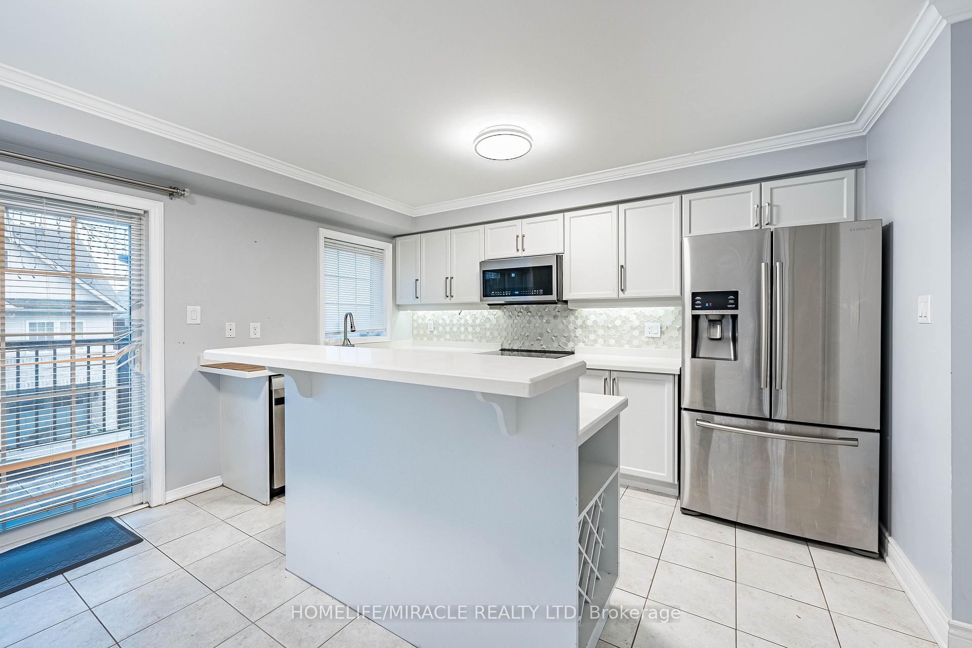 Photo 13 of 419 Rossland Road E, Ajax, Central East — HOMEH