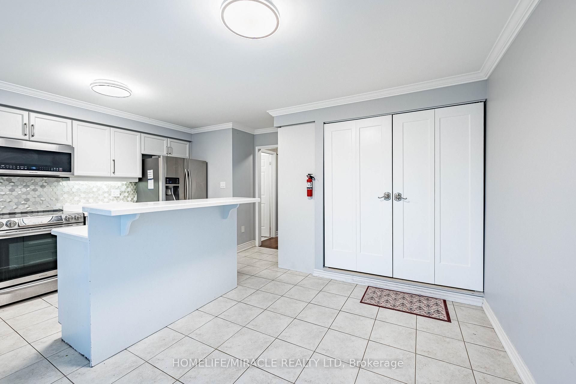 Photo 20 of 419 Rossland Road E, Ajax, Central East — HOMEH