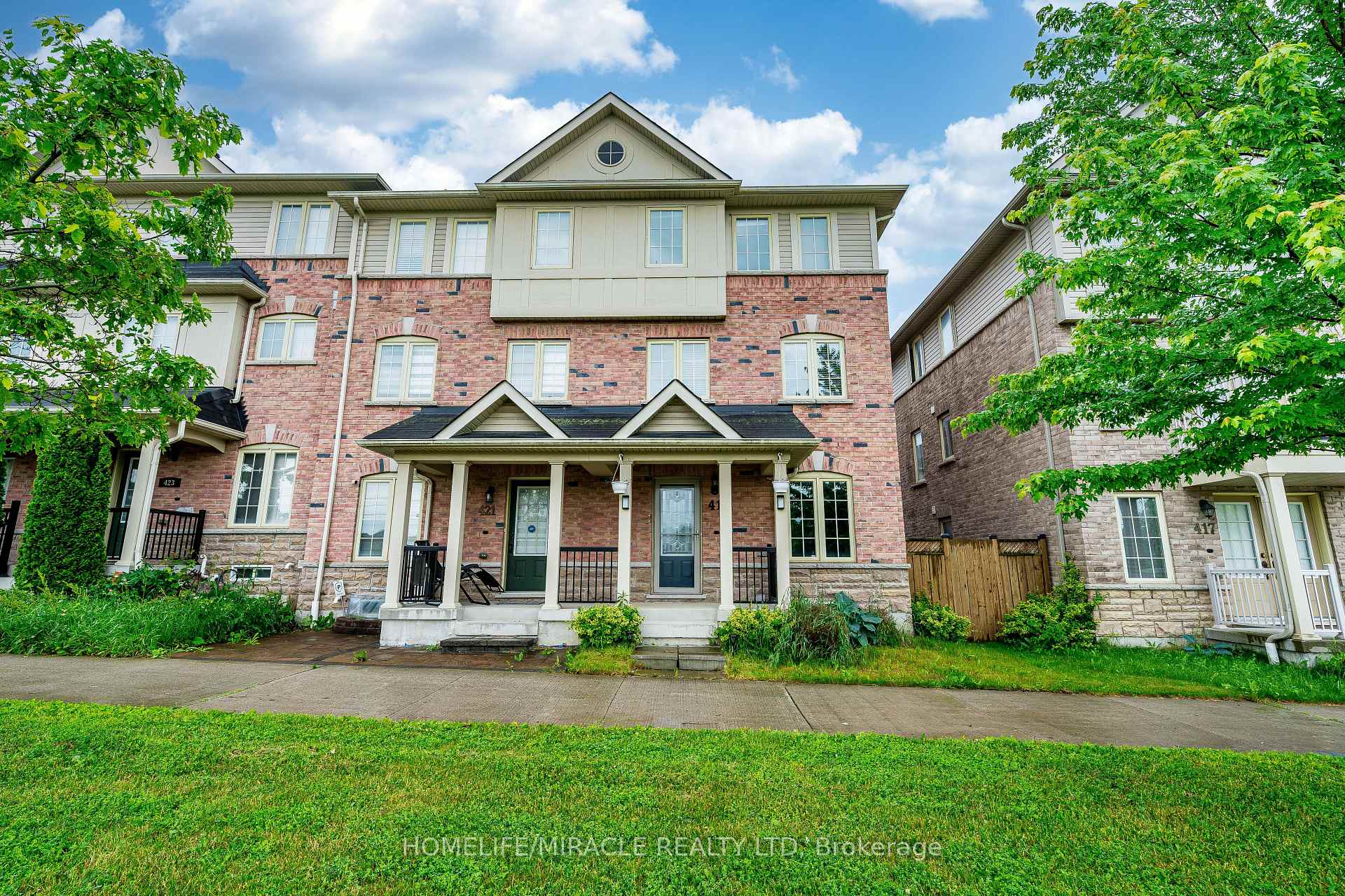 Photo 49 of 419 Rossland Road E, Ajax, Central East — HOMEH