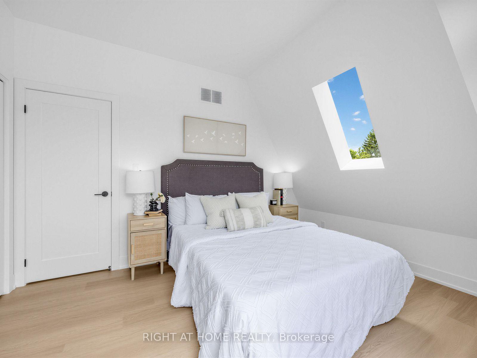 Photo 14 of Unit Unit B, 1416 Islington Avenue, Etobicoke, Princess-Rosethorn — HOMEH