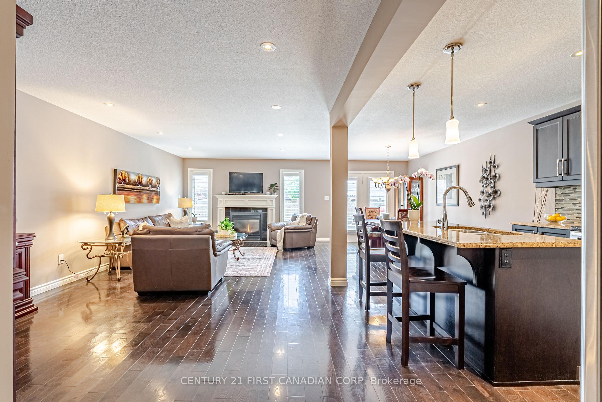Photo 4 of 3288 Casson Way, London, South W — HOMEH