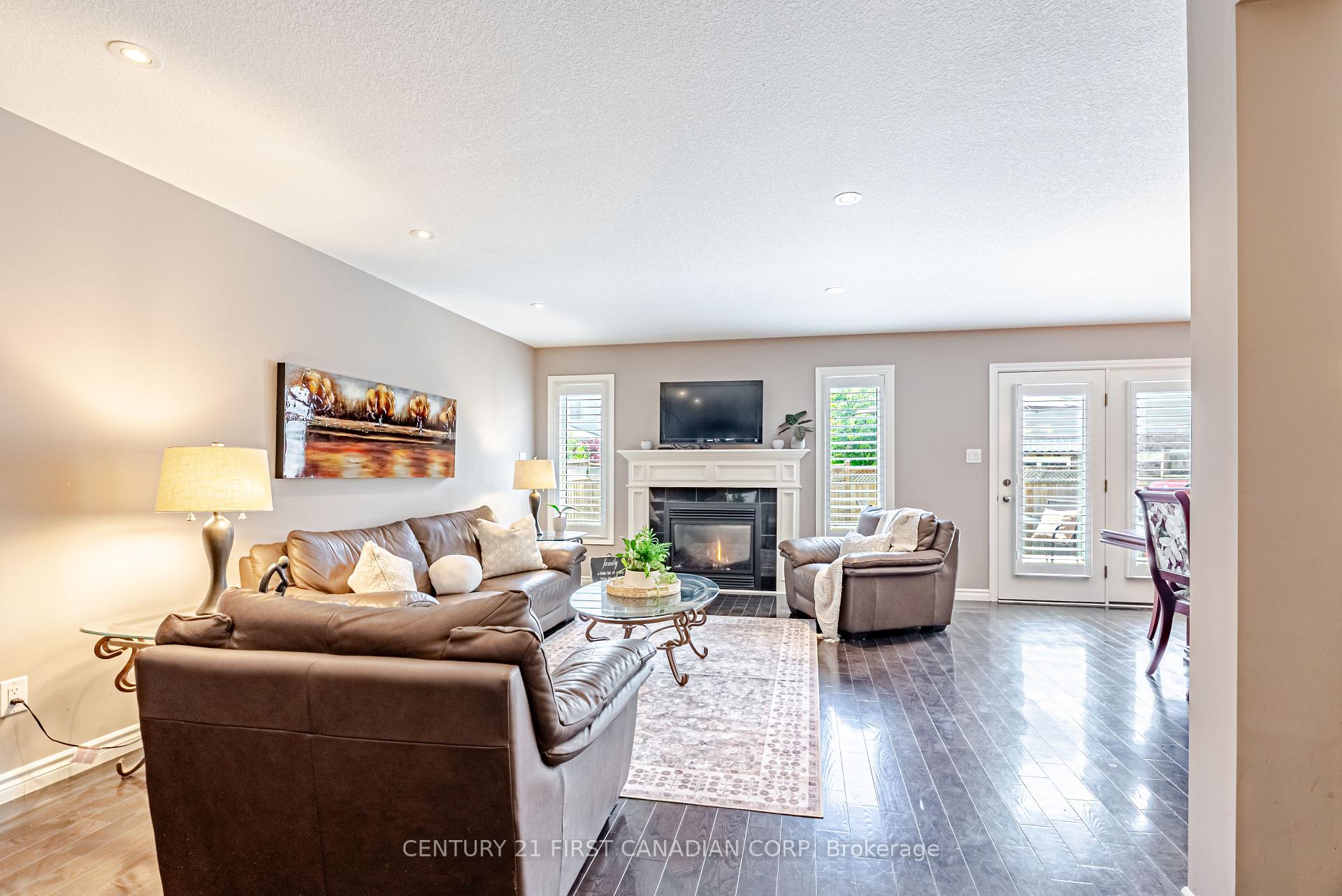 Photo 5 of 3288 Casson Way, London, South W — HOMEH