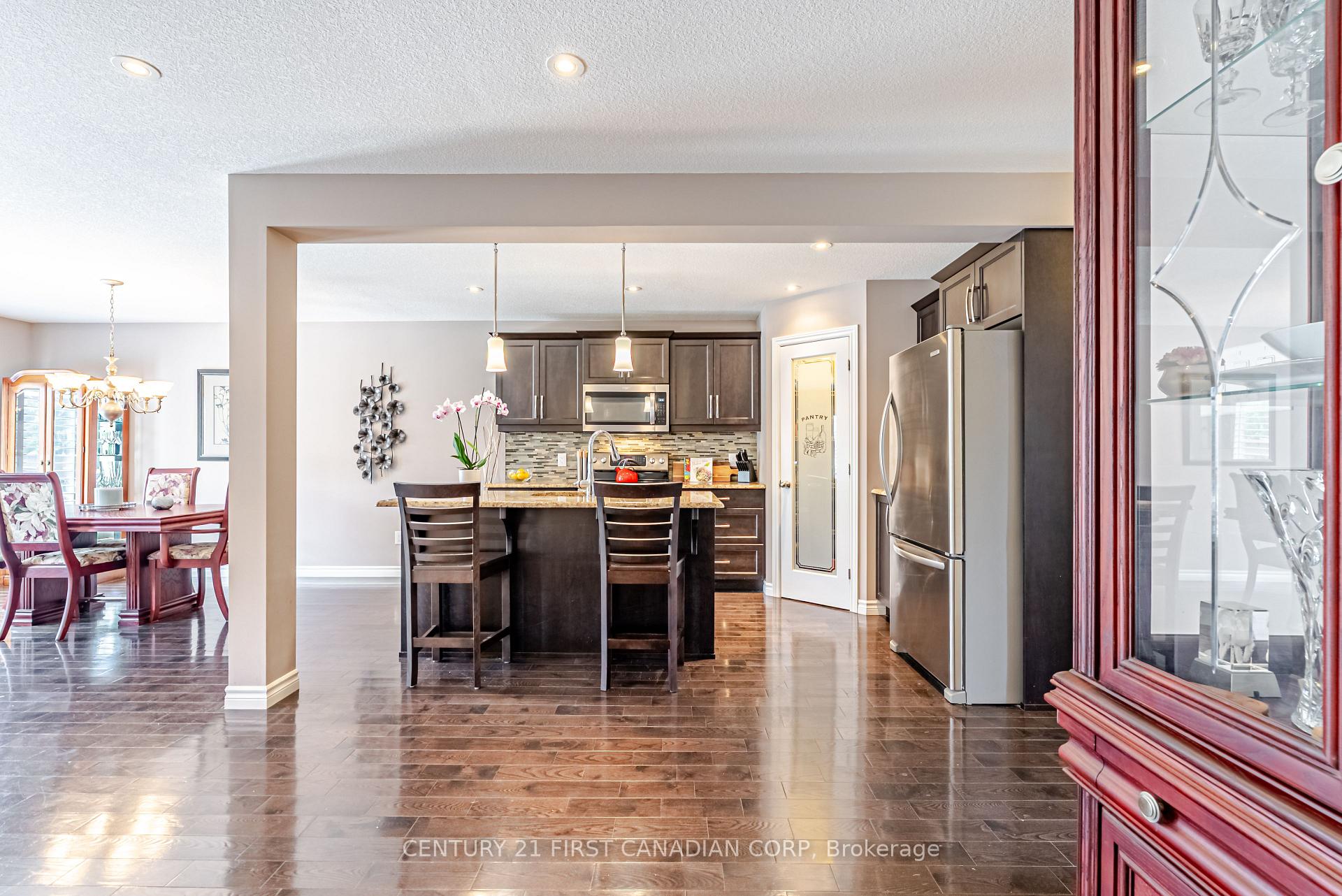 Photo 8 of 3288 Casson Way, London, South W — HOMEH