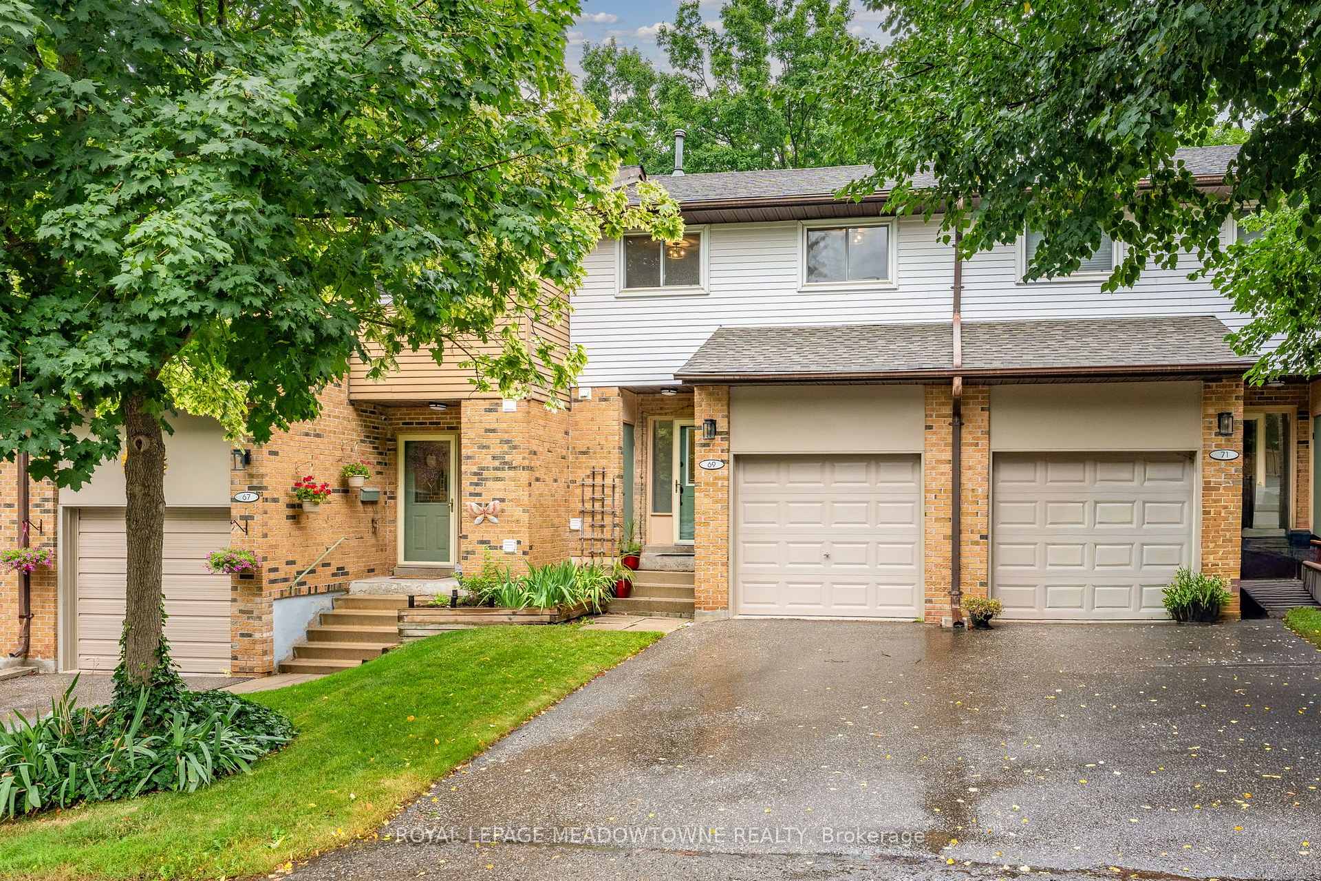 Photo 1 of 69 Lynden Circle, Halton Hills, Georgetown — HOMEH