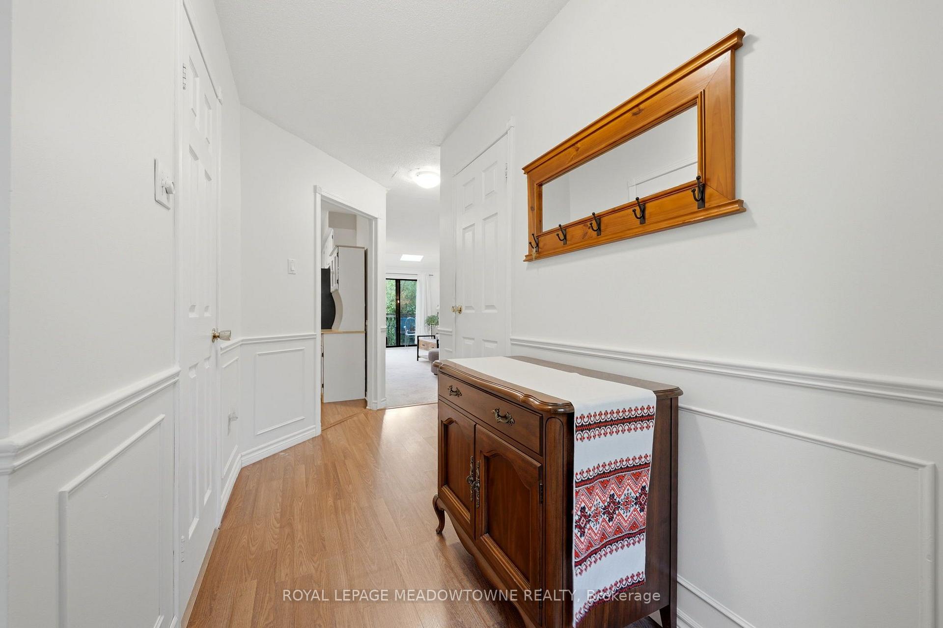 Photo 8 of 69 Lynden Circle, Halton Hills, Georgetown — HOMEH