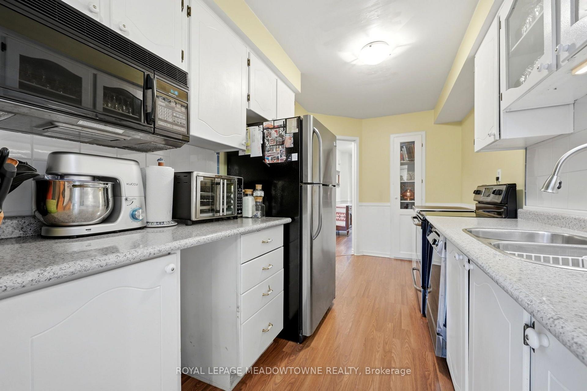 Photo 20 of 69 Lynden Circle, Halton Hills, Georgetown — HOMEH