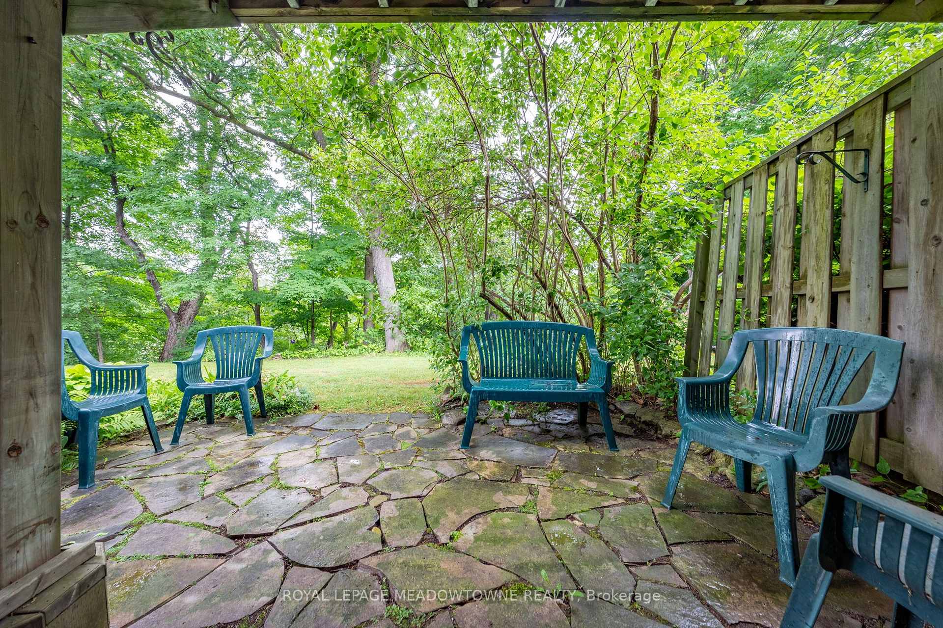 Photo 44 of 69 Lynden Circle, Halton Hills, Georgetown — HOMEH