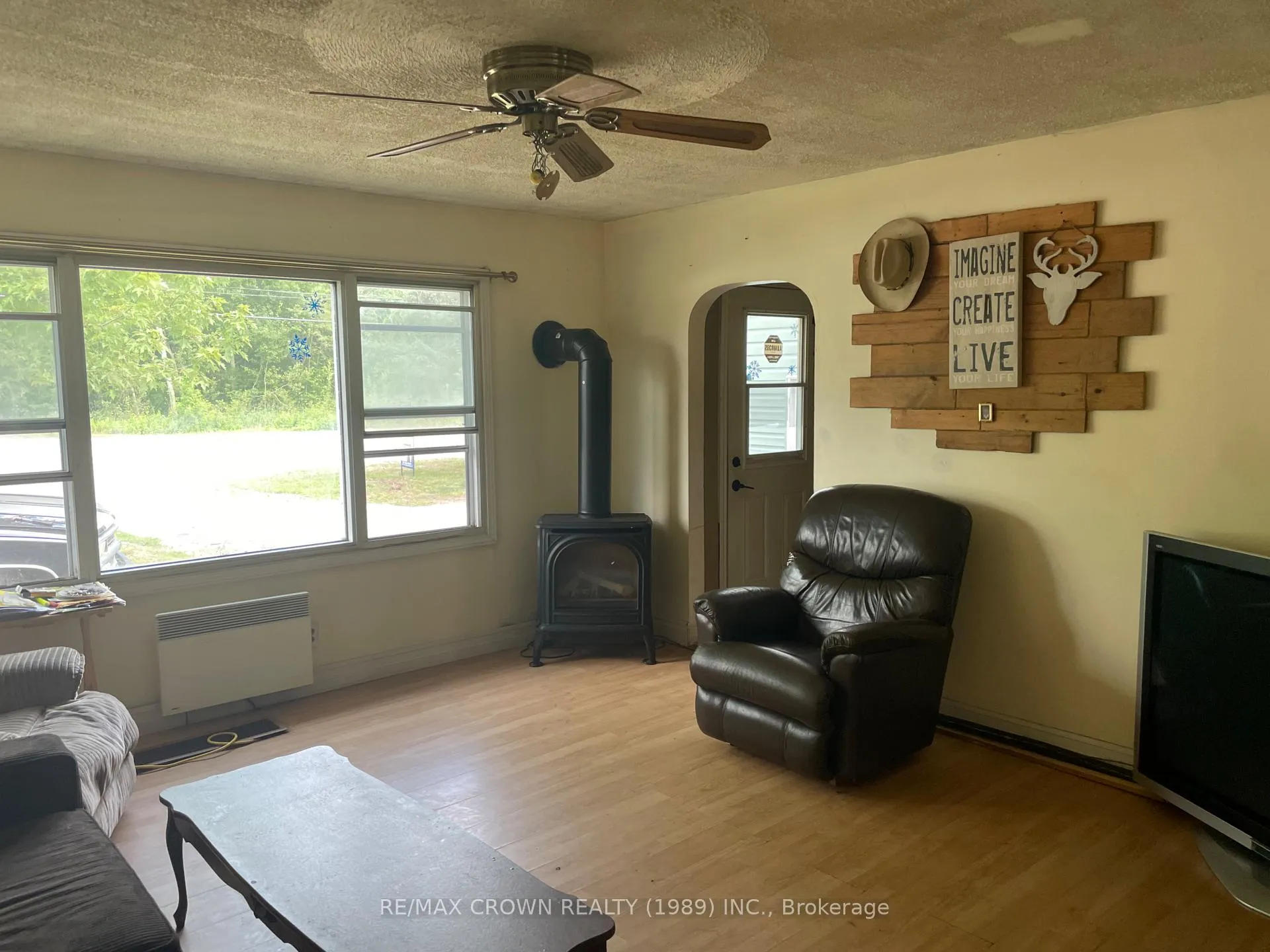 Photo 3 of 939 Lakeshore Drive, North Bay, Ferris — HOMEH