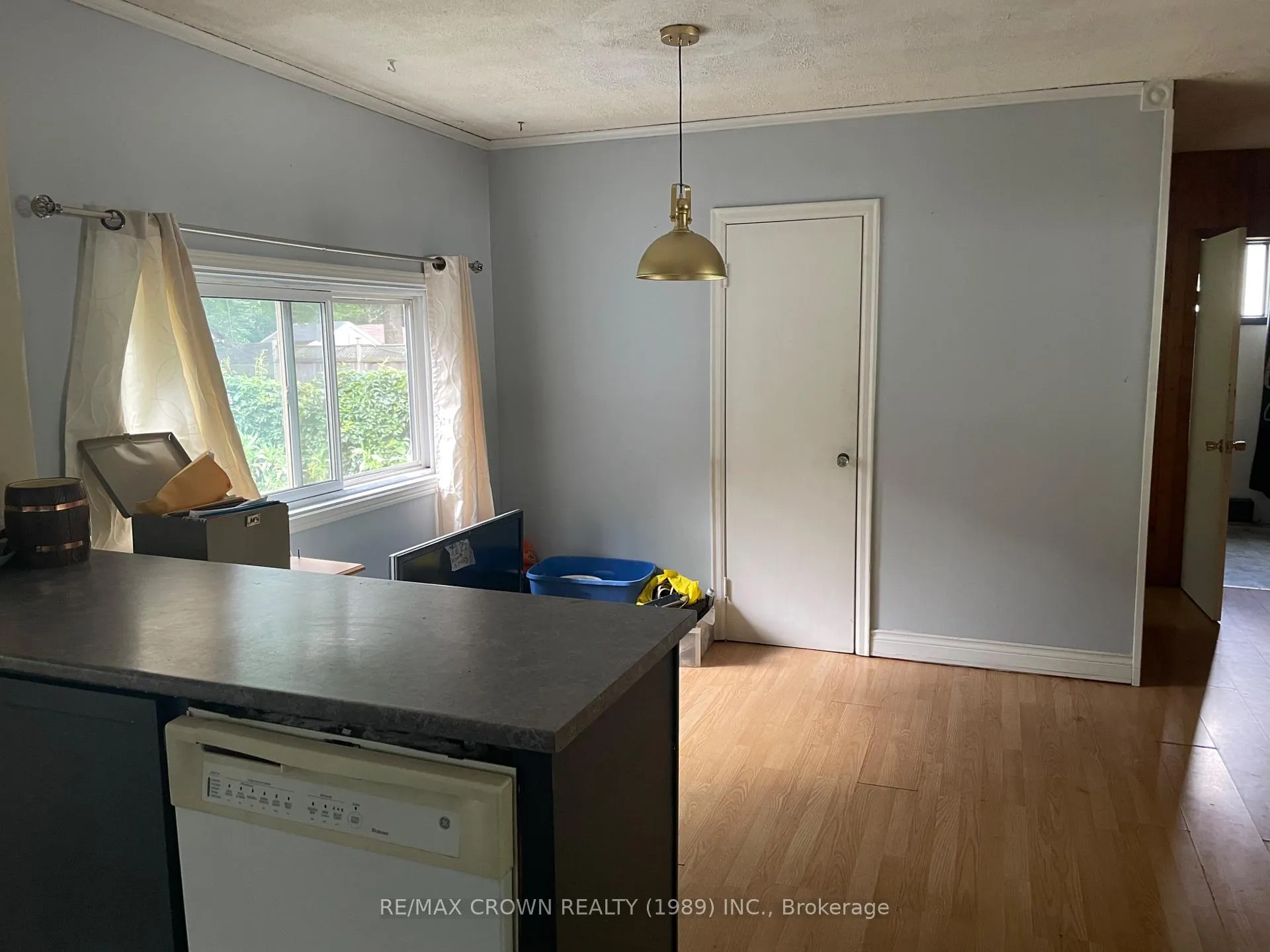 Photo 4 of 939 Lakeshore Drive, North Bay, Ferris — HOMEH