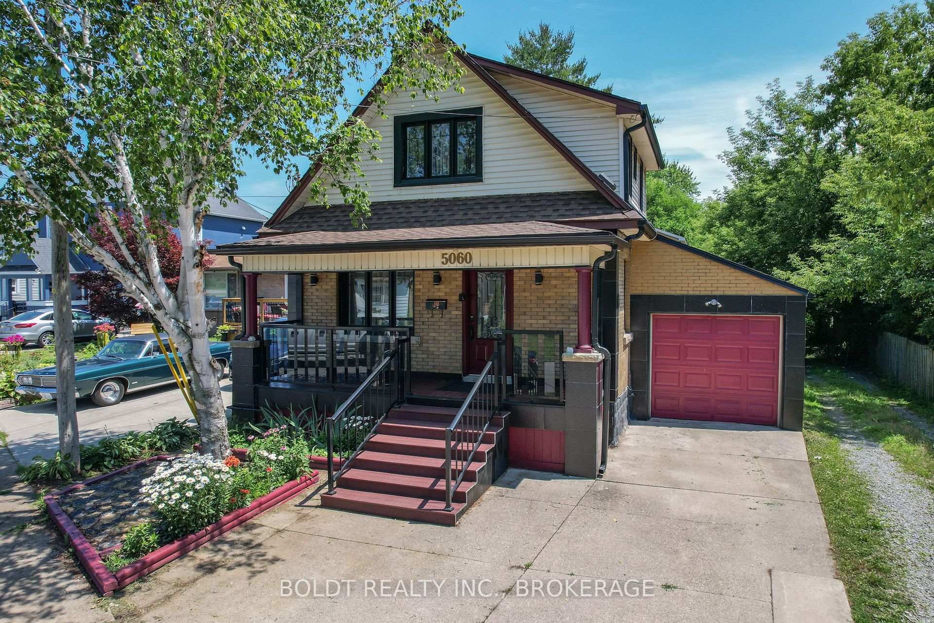 Photo of 5060 Ontario Avenue