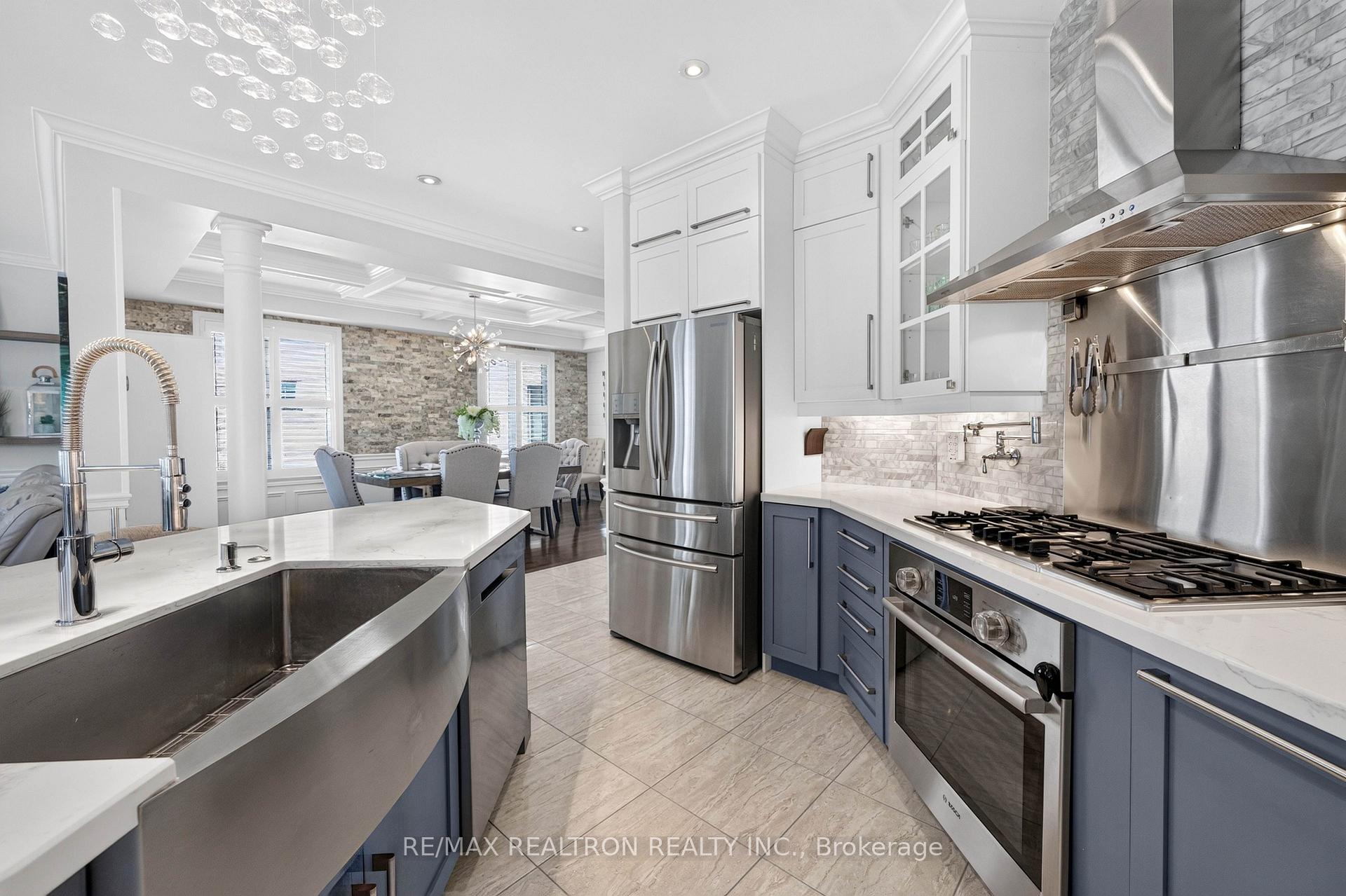 Photo 17 of 225 South Ocean Drive, Oshawa, Windfields — HOMEH