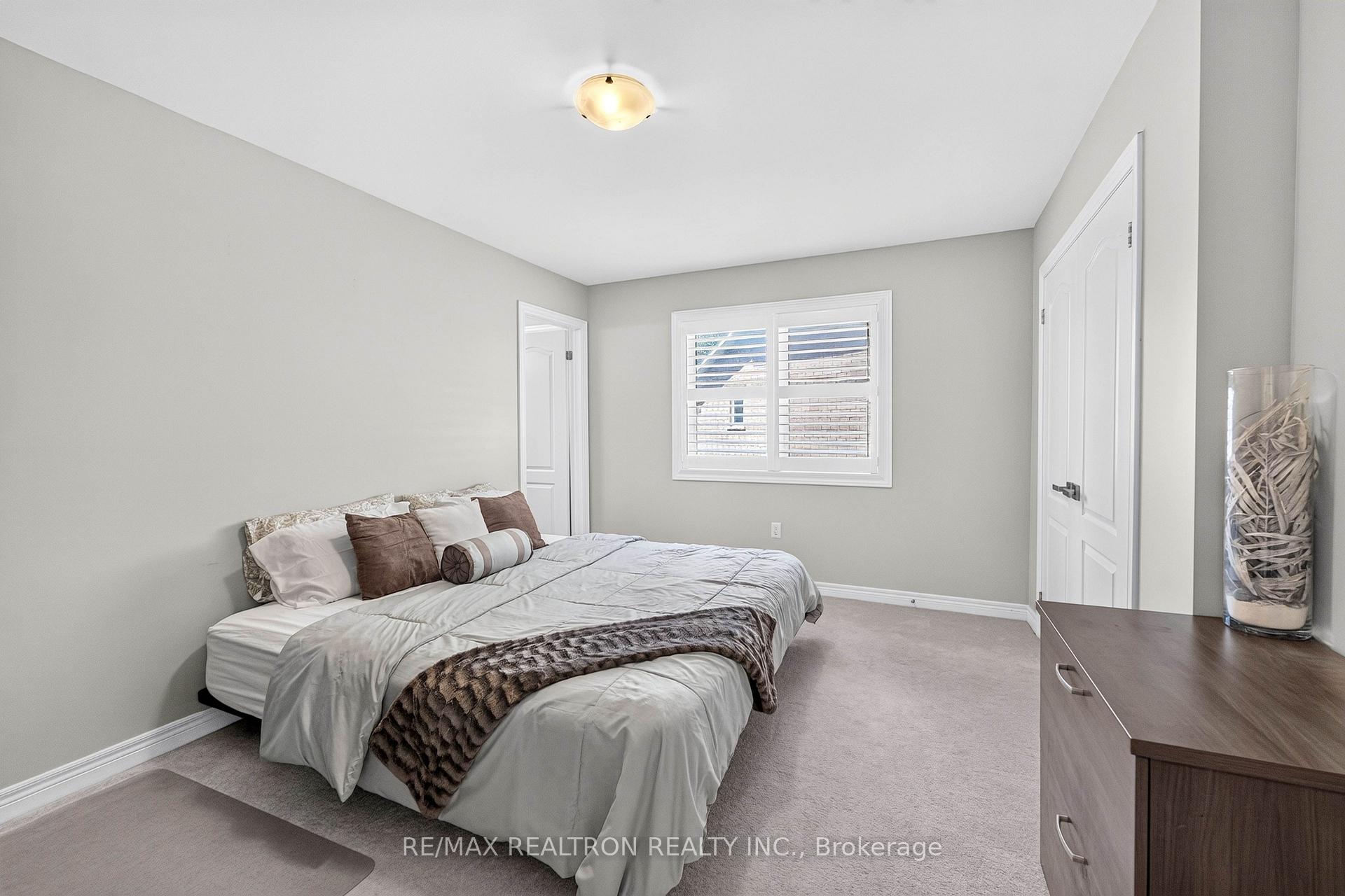 Photo 29 of 225 South Ocean Drive, Oshawa, Windfields — HOMEH