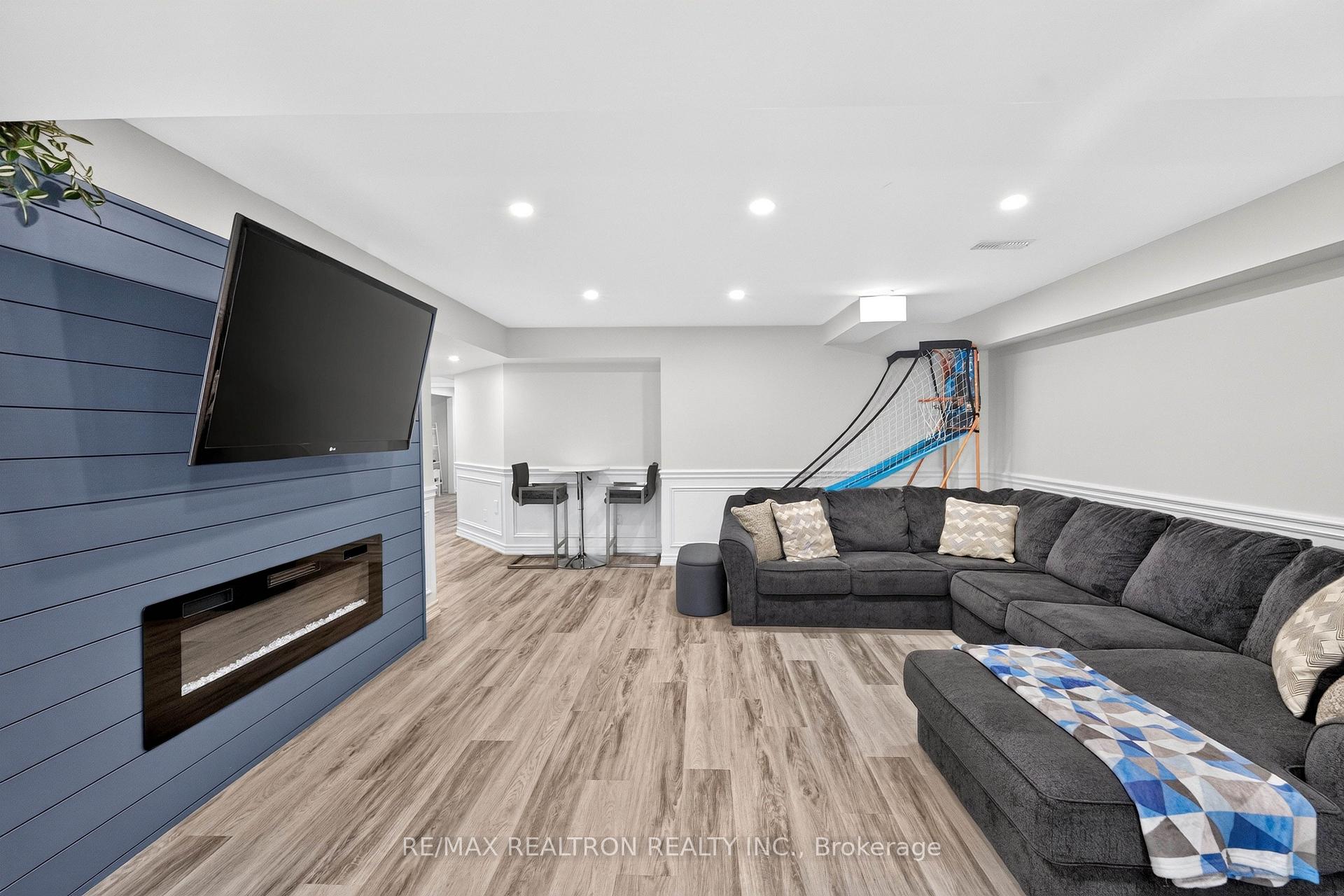 Photo 35 of 225 South Ocean Drive, Oshawa, Windfields — HOMEH
