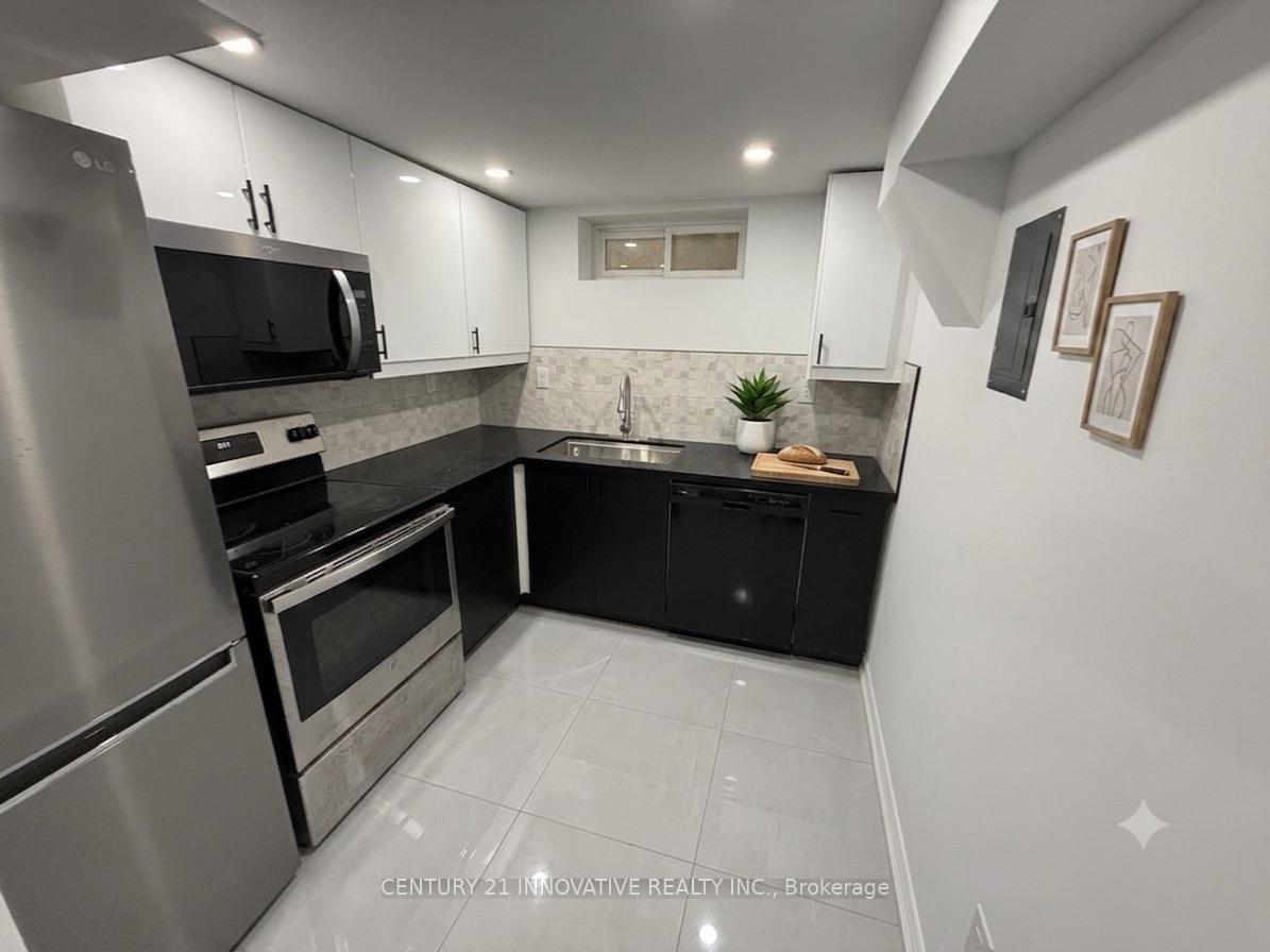 Photo 4 of Unit B, 541 chamberlain Road, Burlington, Shoreacres — HOMEH