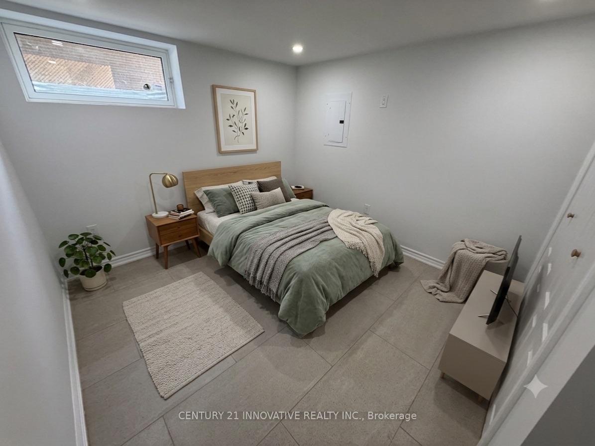 Photo 6 of Unit B, 541 chamberlain Road, Burlington, Shoreacres — HOMEH