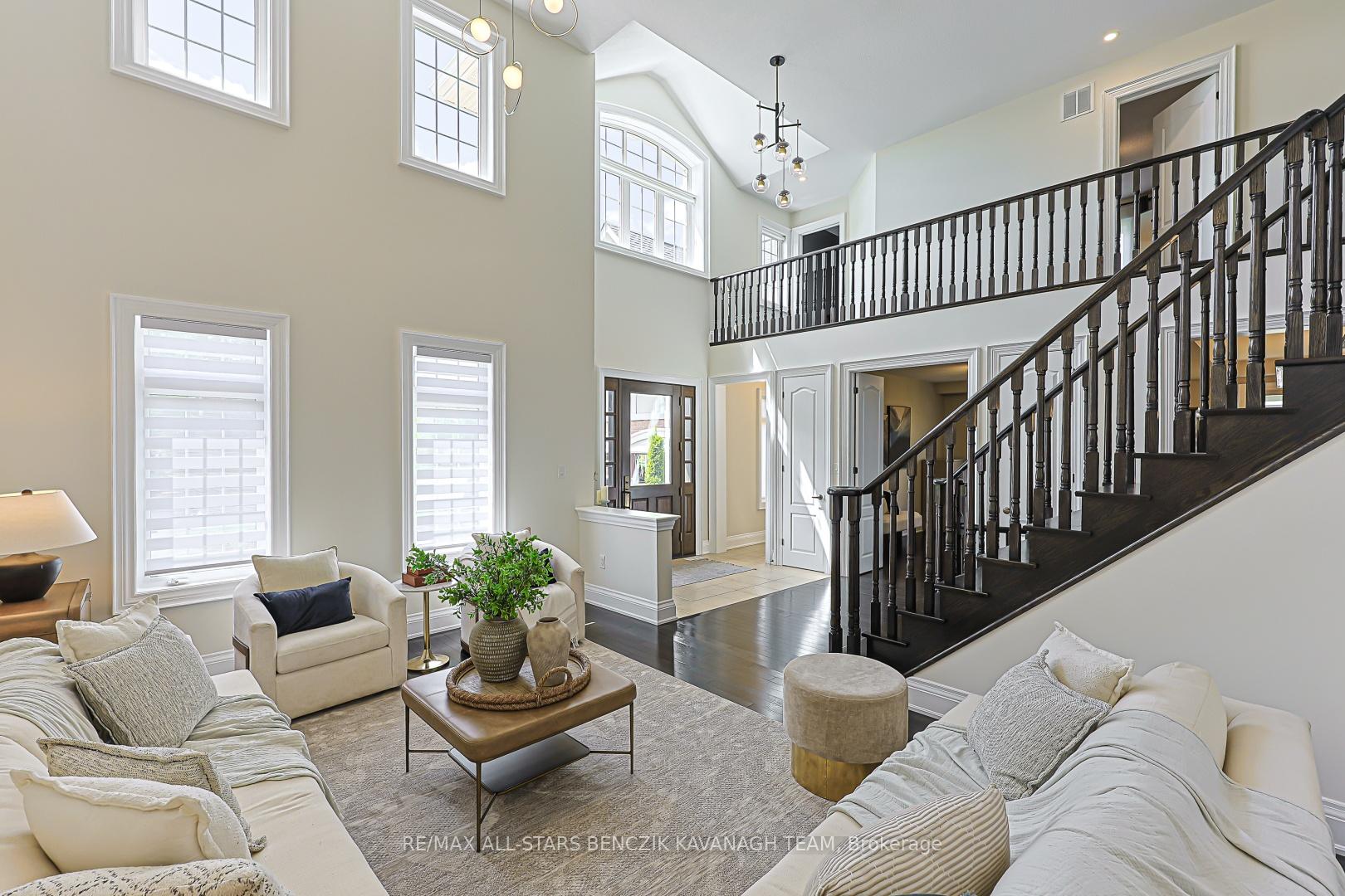 Photo 4 of 18 Wyndance Way, Uxbridge, Rural Uxbridge — HOMEH