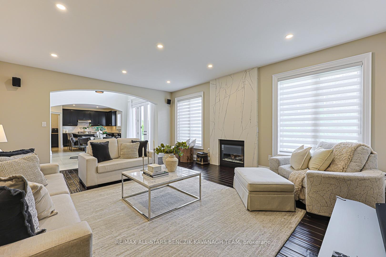 Photo 8 of 18 Wyndance Way, Uxbridge, Rural Uxbridge — HOMEH