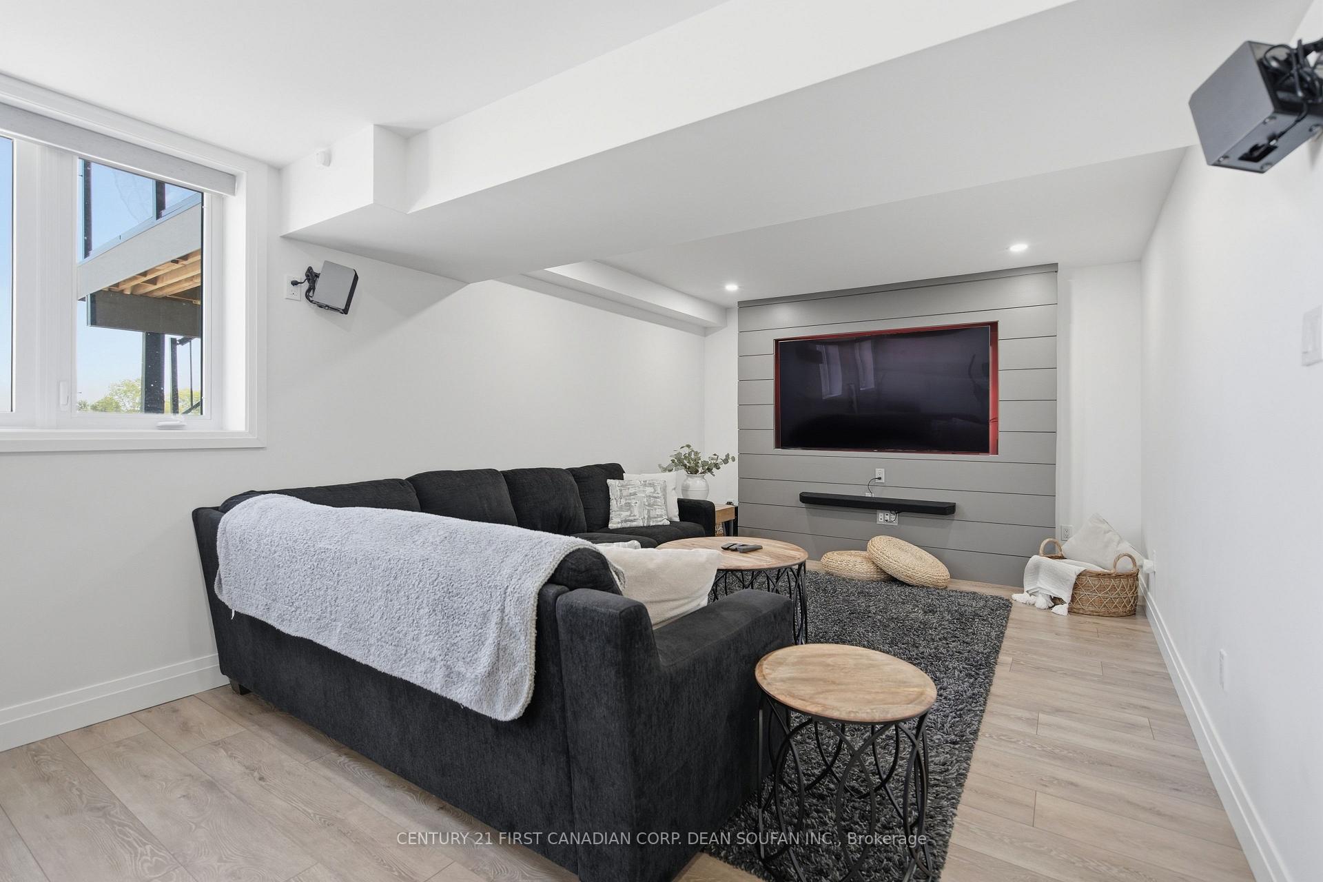 Photo 37 of 2152 Yellowbirch Place, London, North S — HOMEH