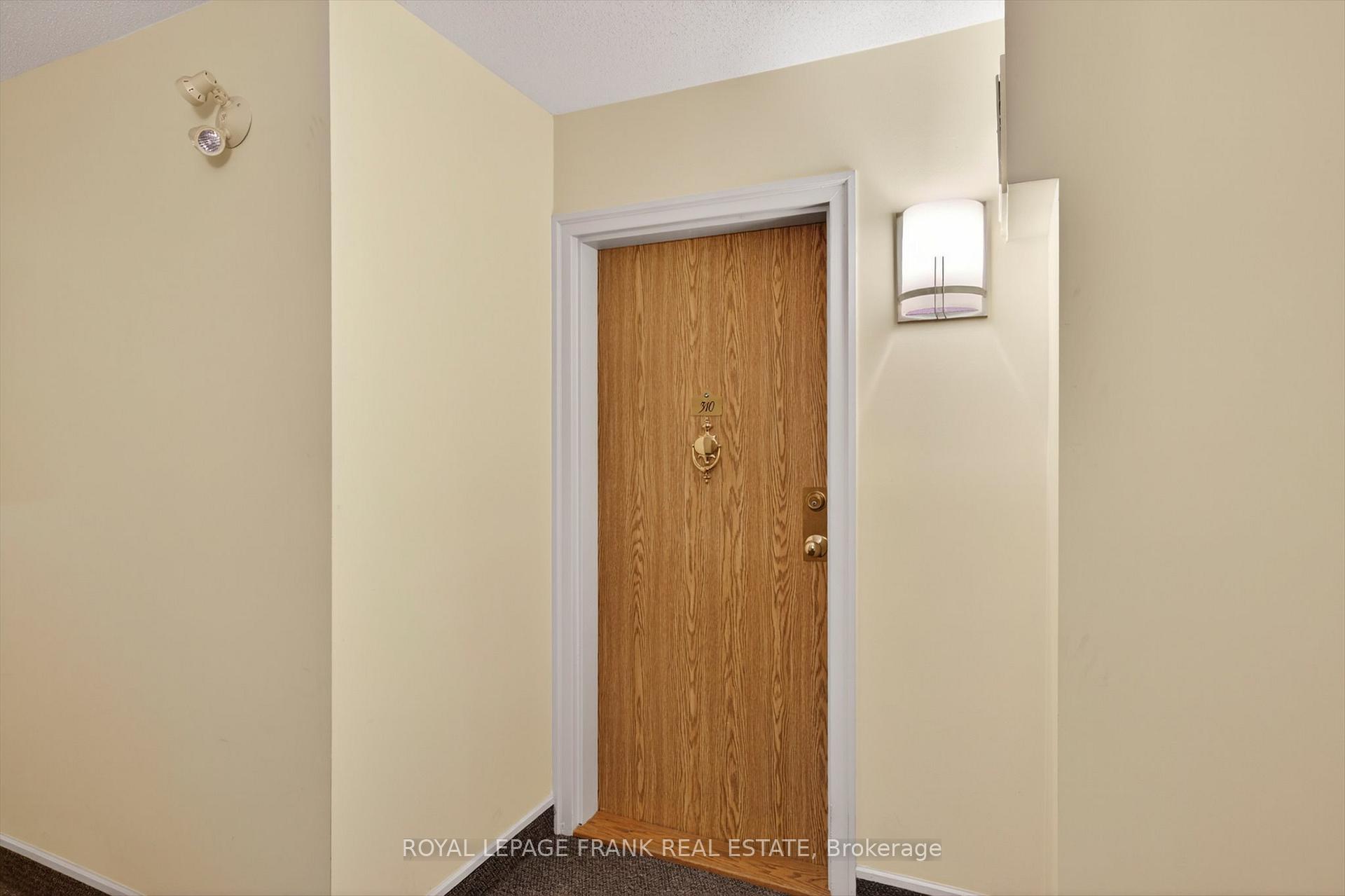 Photo 4 of Unit Bldg C #310, 1099 Clonsilla Avenue, Peterborough, Otonabee Ward 1 — HOMEH