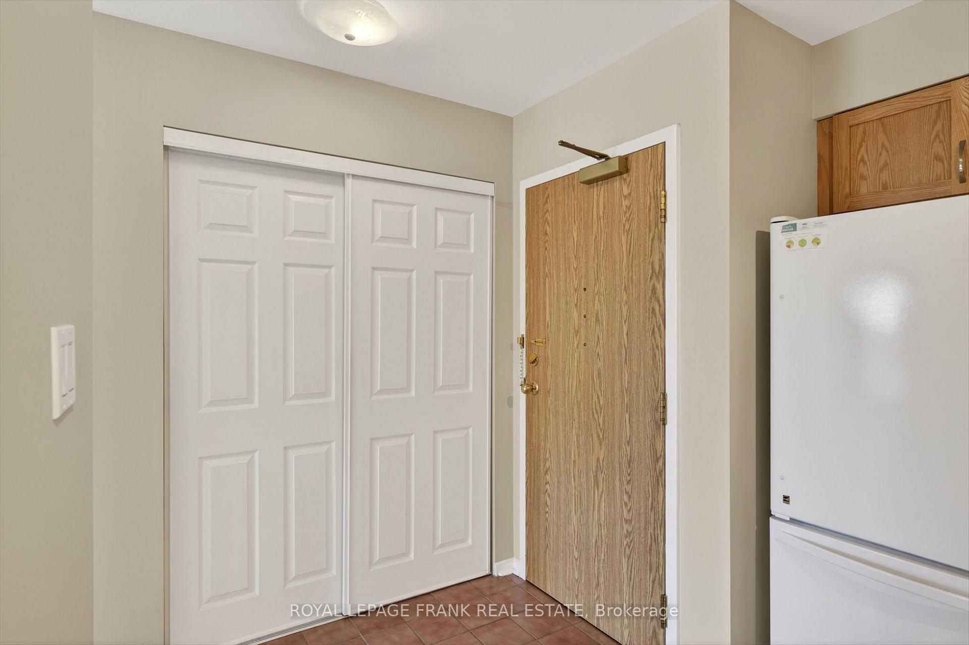 Photo 5 of Unit Bldg C #310, 1099 Clonsilla Avenue, Peterborough, Otonabee Ward 1 — HOMEH